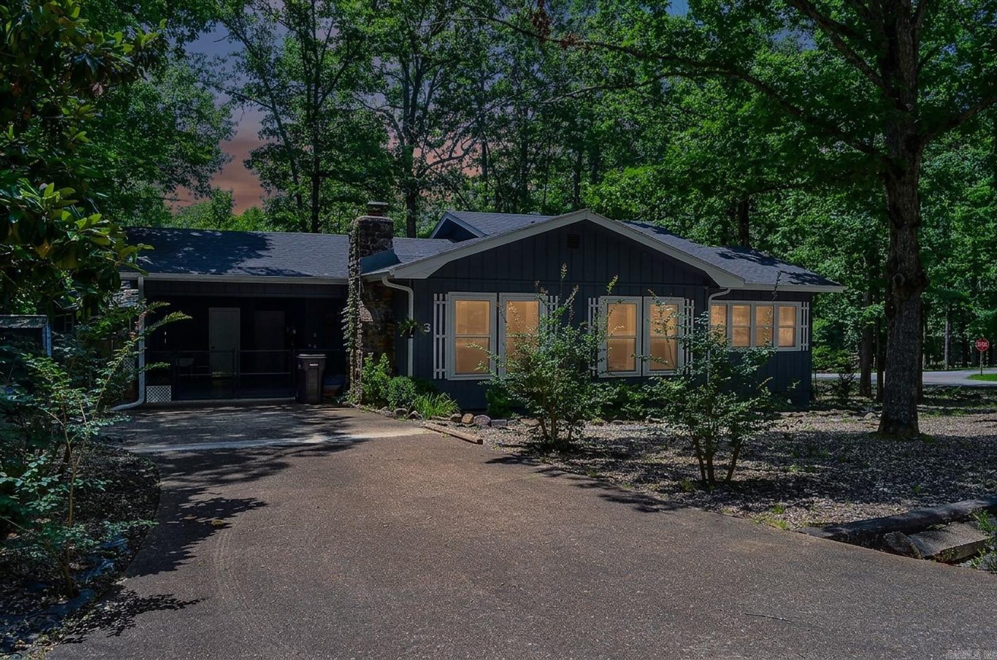 3 N Badalona Drive  Hot Springs Village, AR