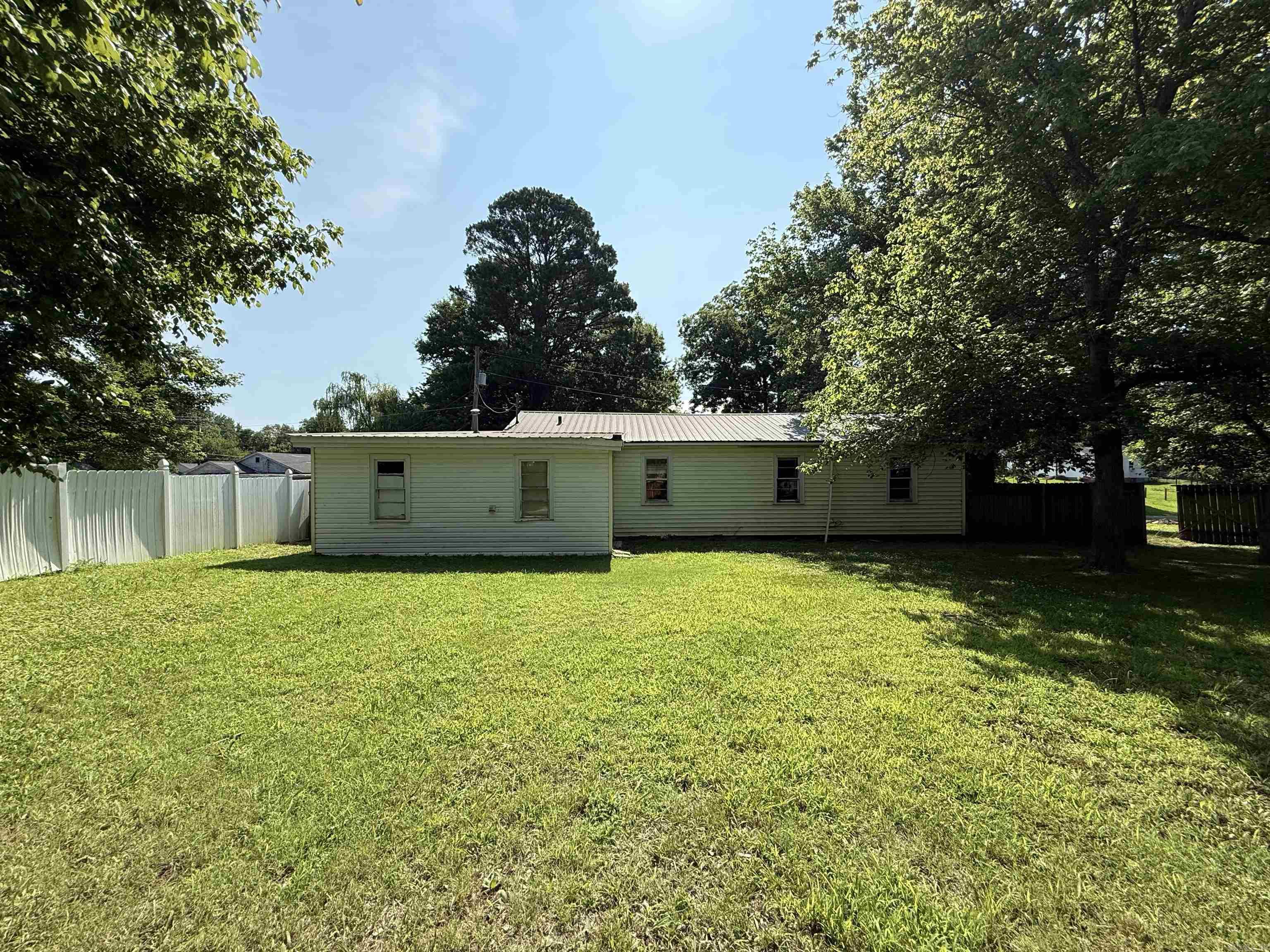 852 Circle  Piggott, AR