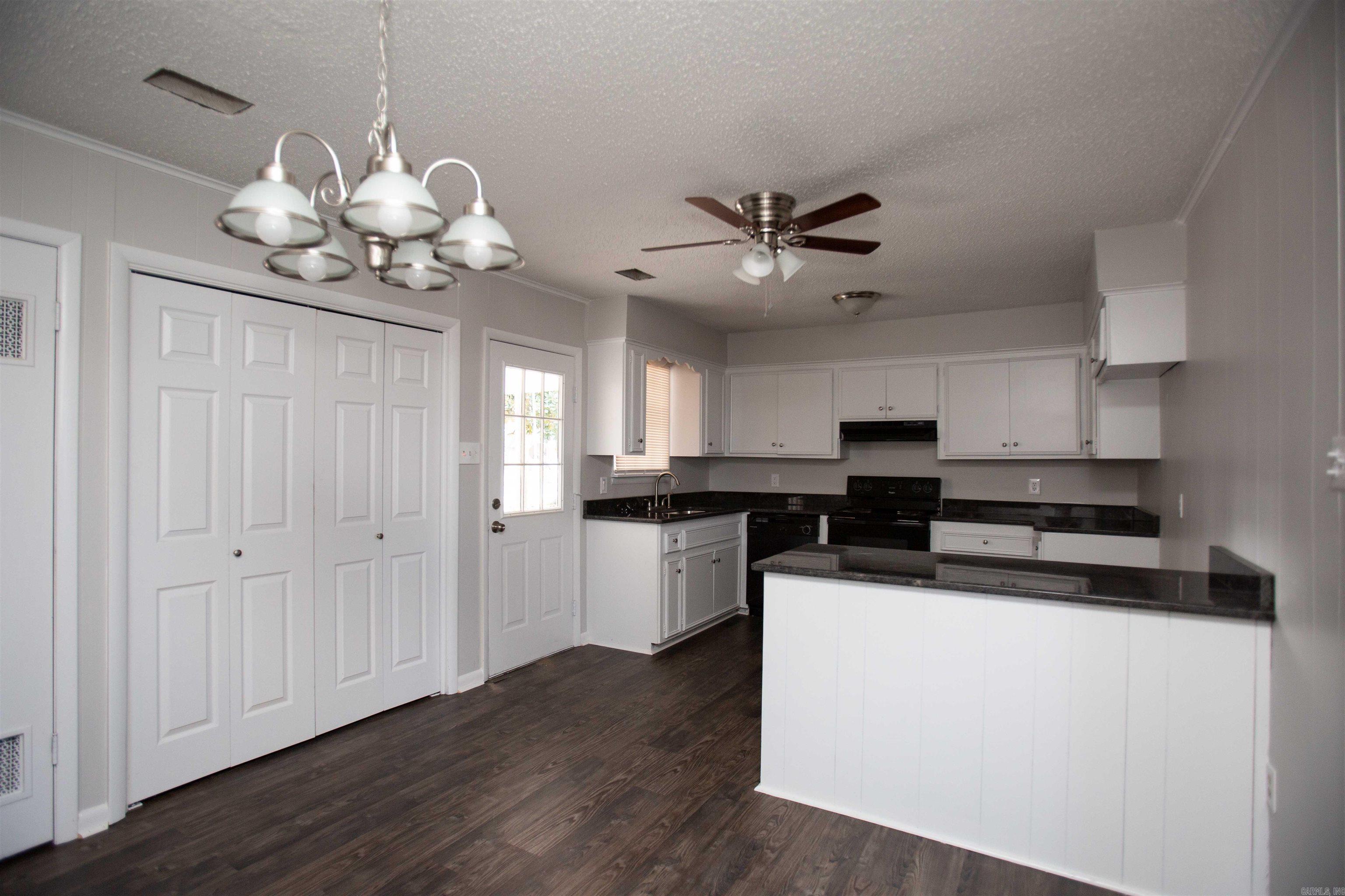 6505 Farmstead  North Little Rock, AR