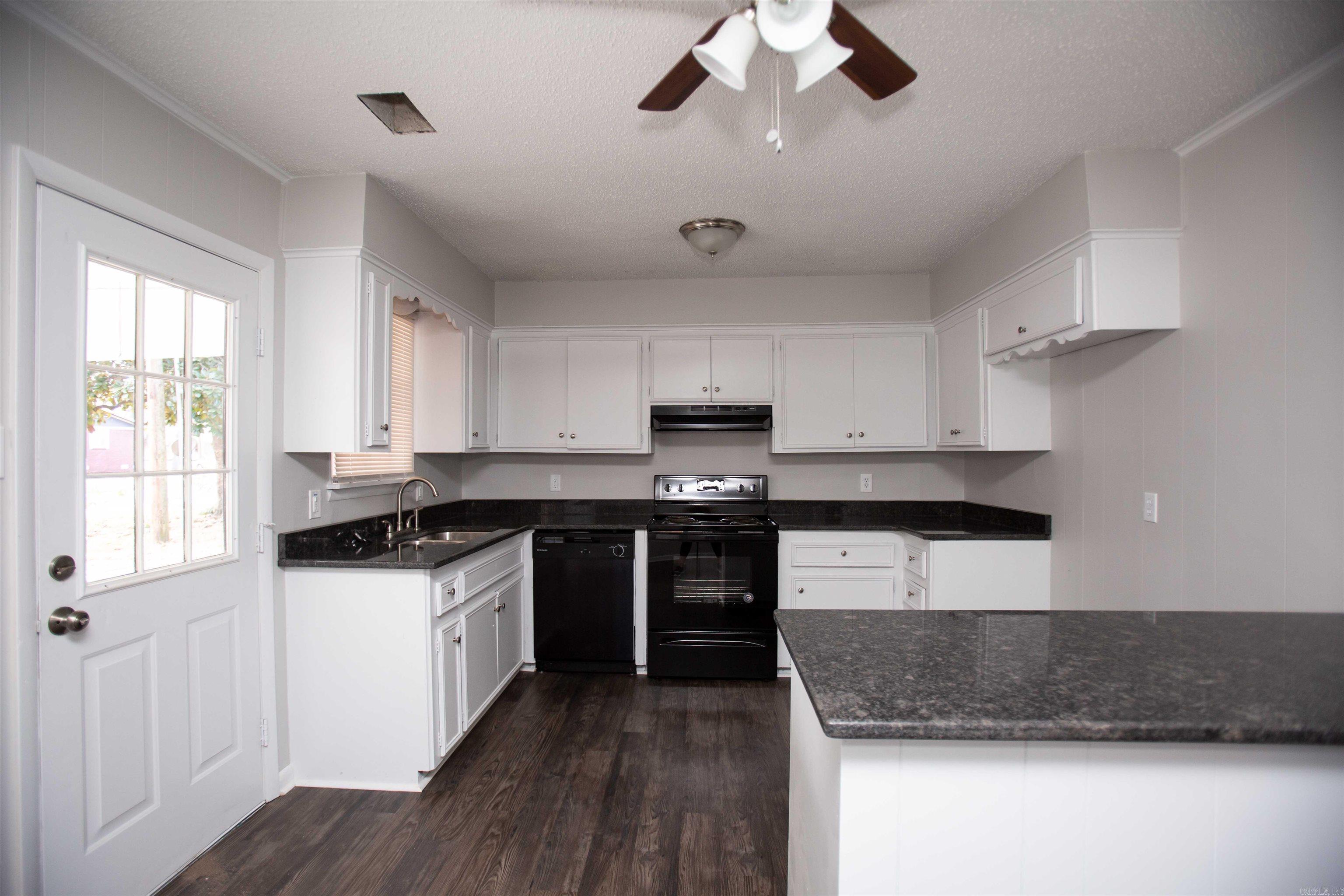 6505 Farmstead  North Little Rock, AR