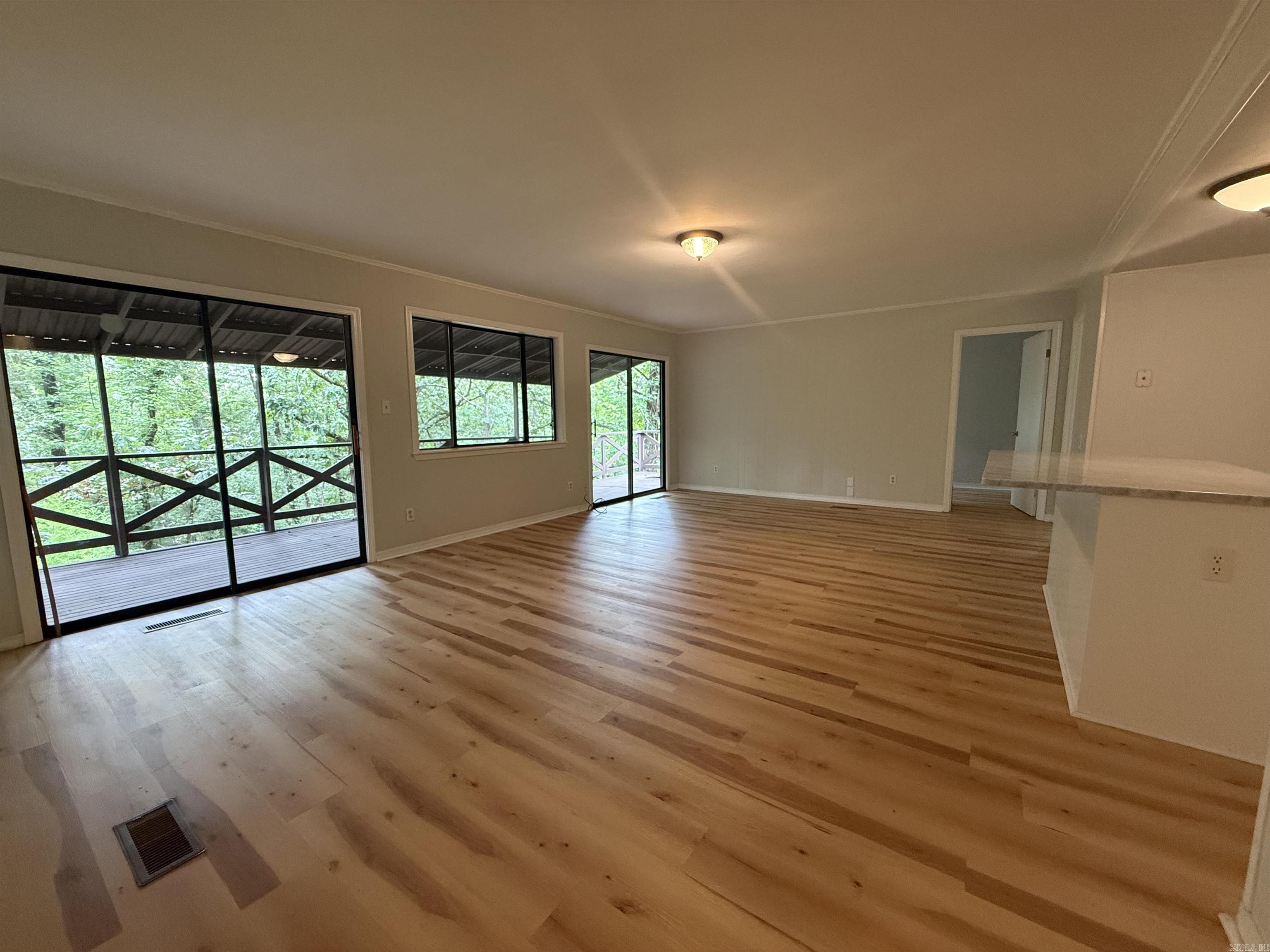 230 riverview  Fairfield Bay, AR