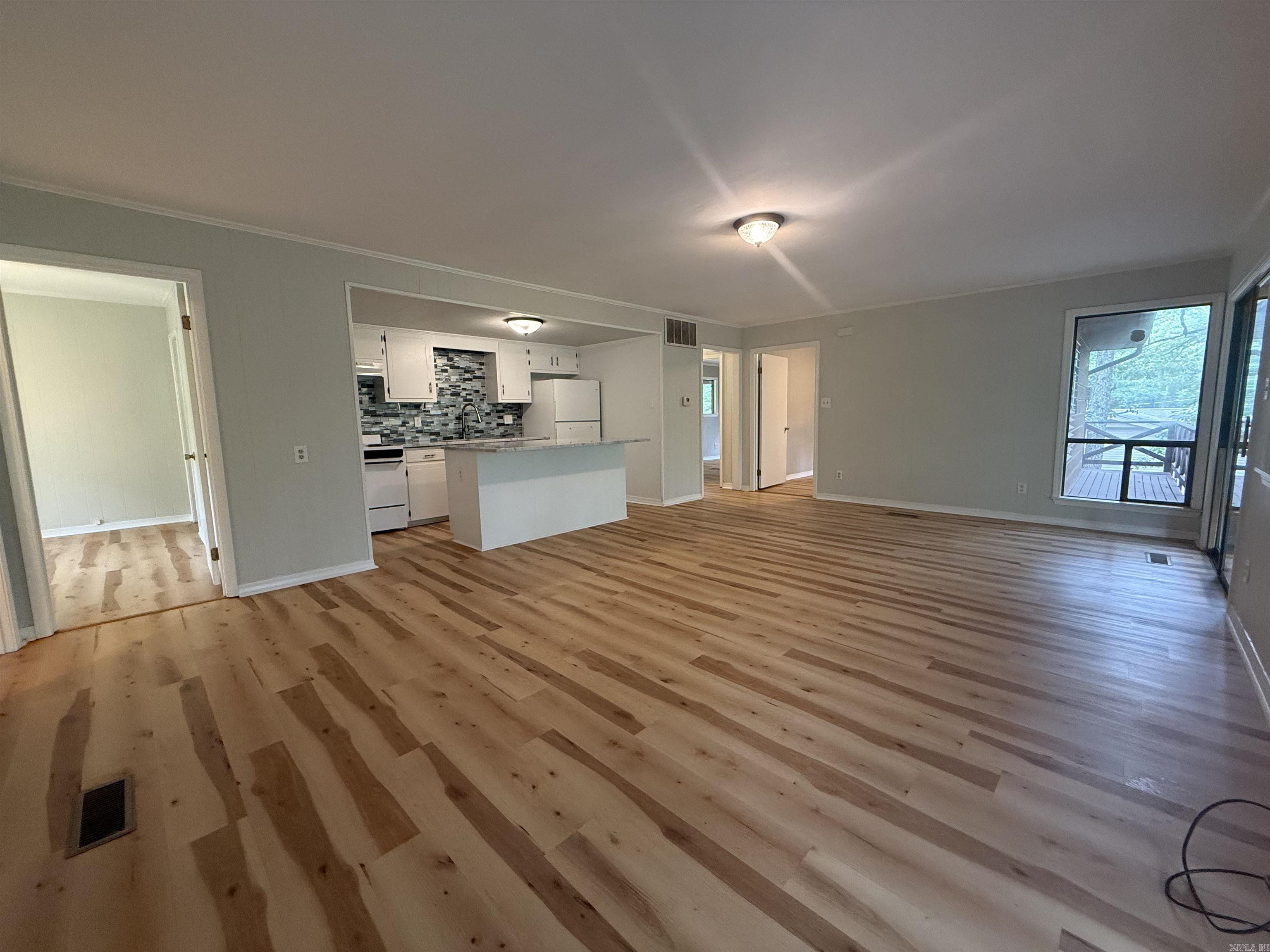 230 riverview  Fairfield Bay, AR