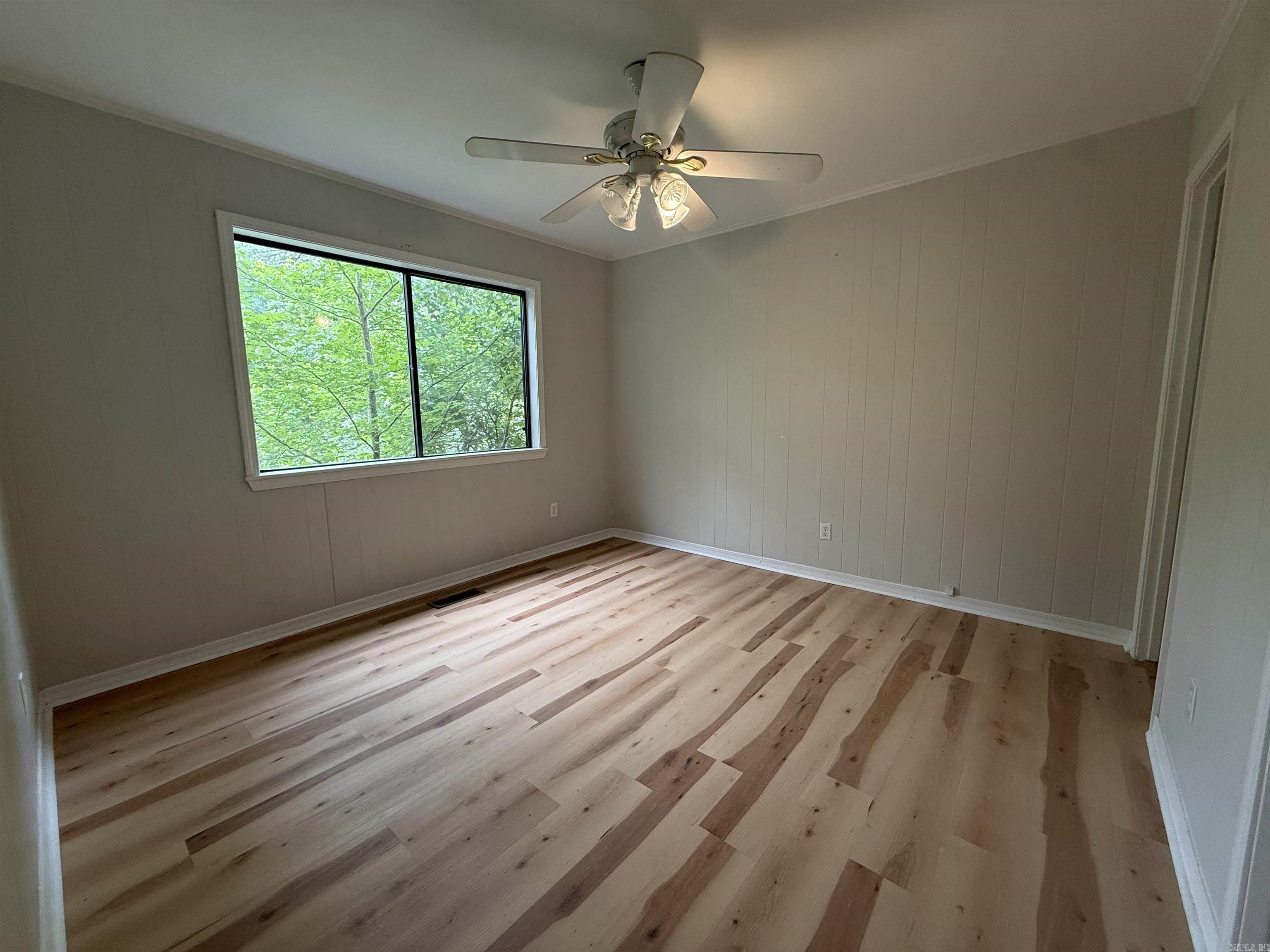 230 riverview  Fairfield Bay, AR