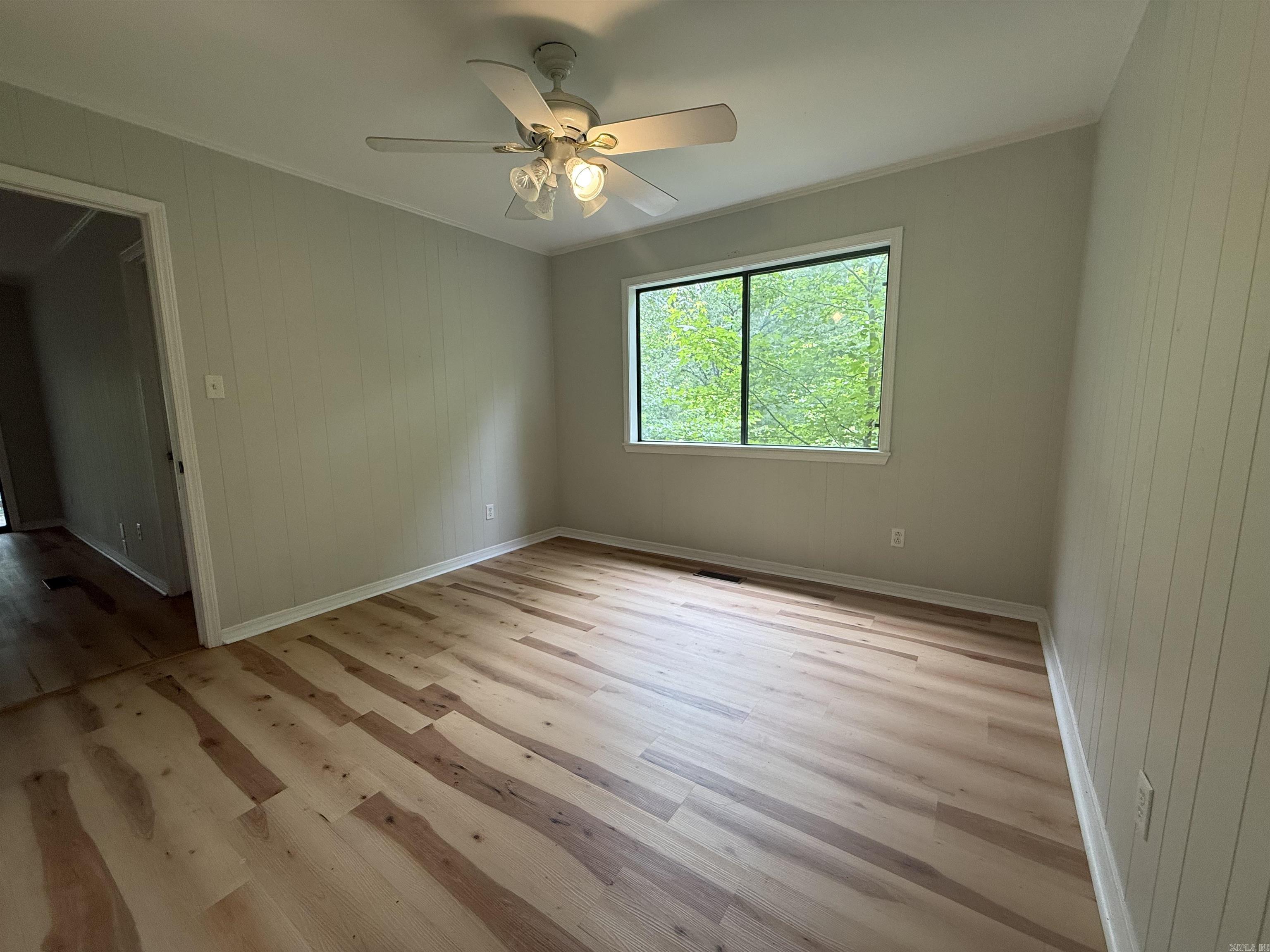 230 riverview  Fairfield Bay, AR