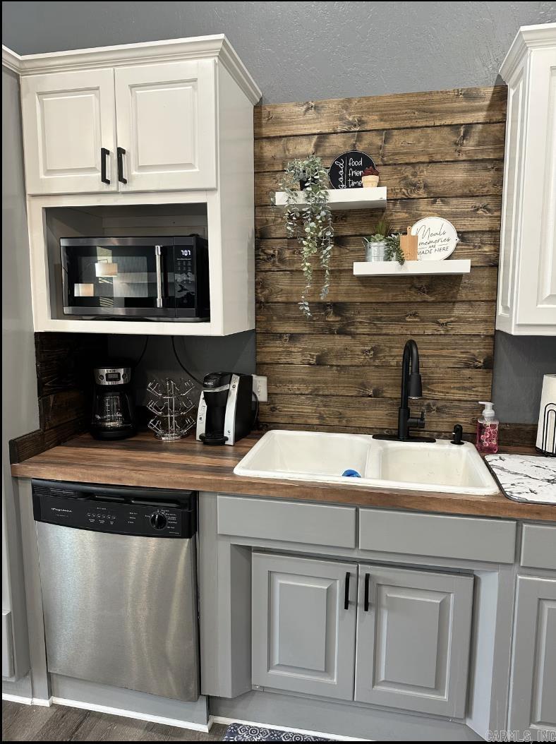 601 Mena St.  Mena, AR