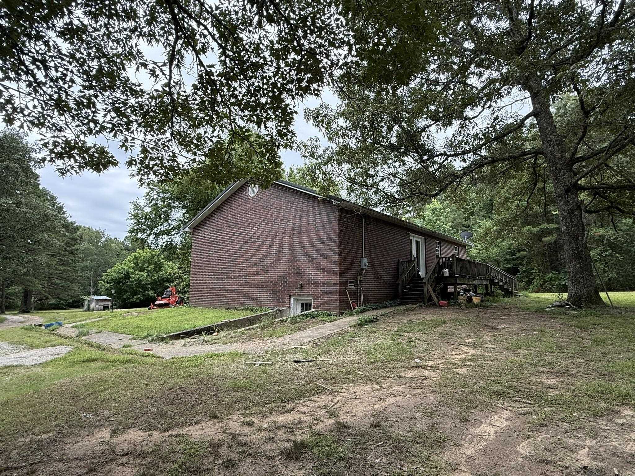 2923 W AR Hwy 58  Melbourne, AR
