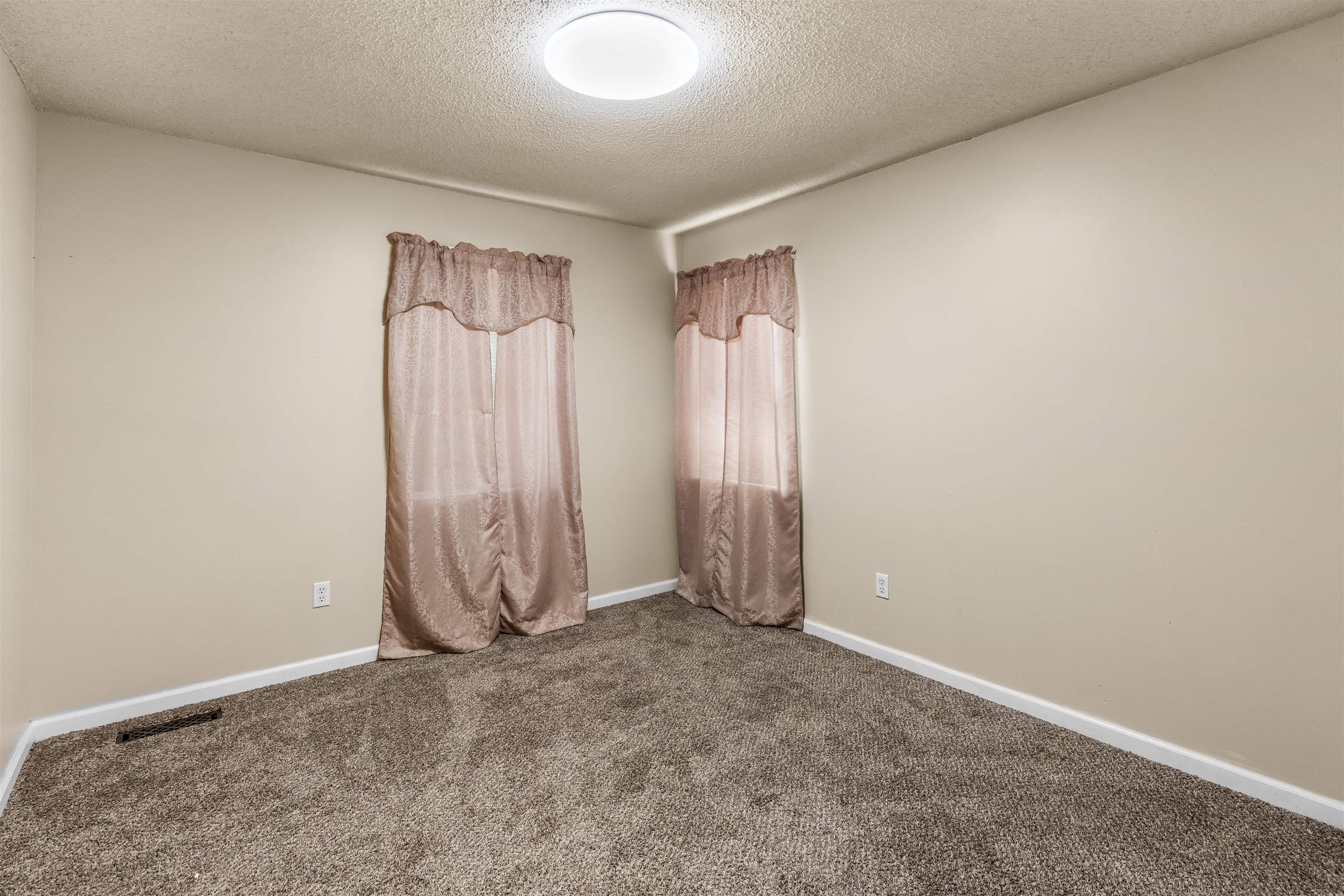 343 S Lacey Street  Melbourne, AR