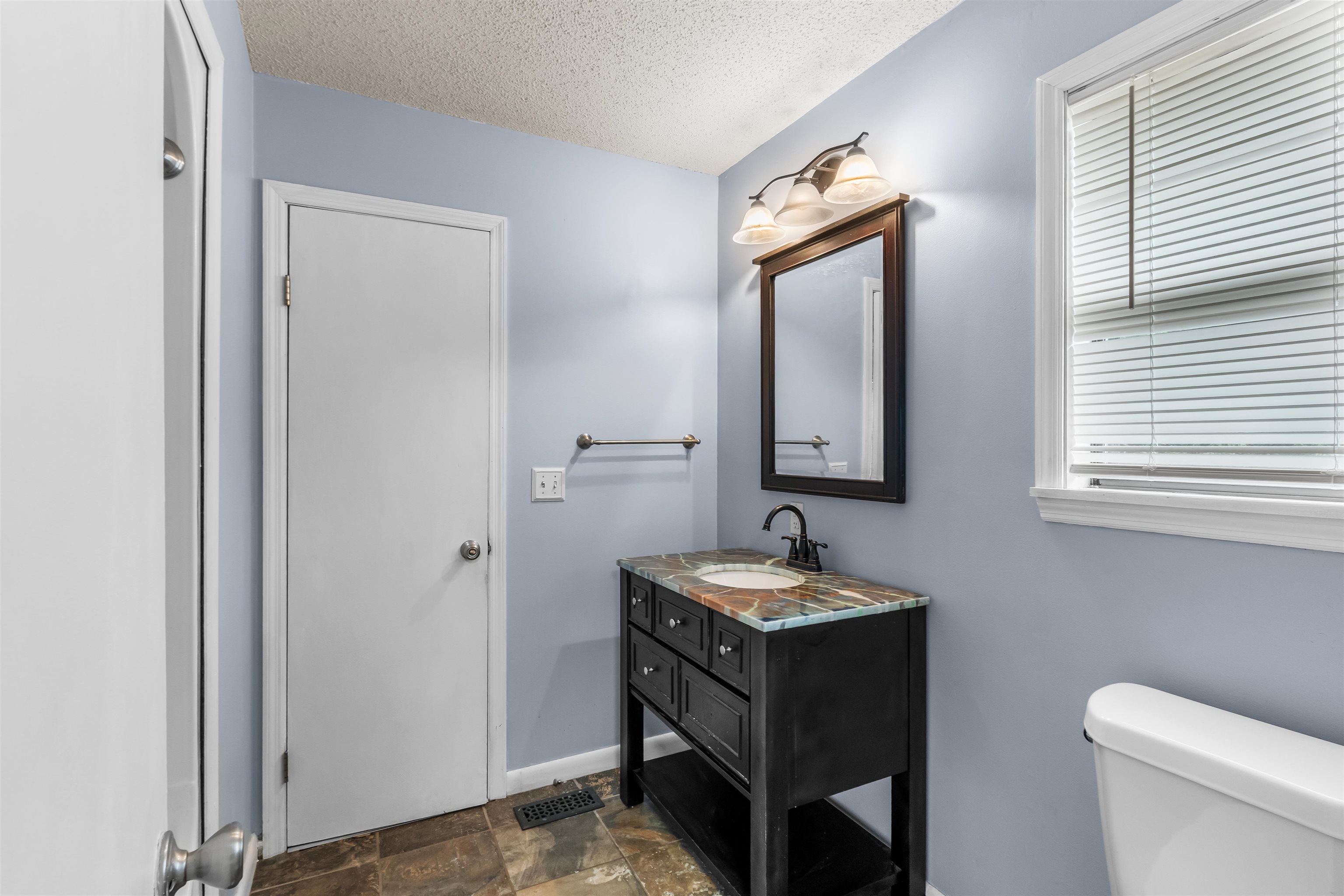 343 S Lacey Street  Melbourne, AR