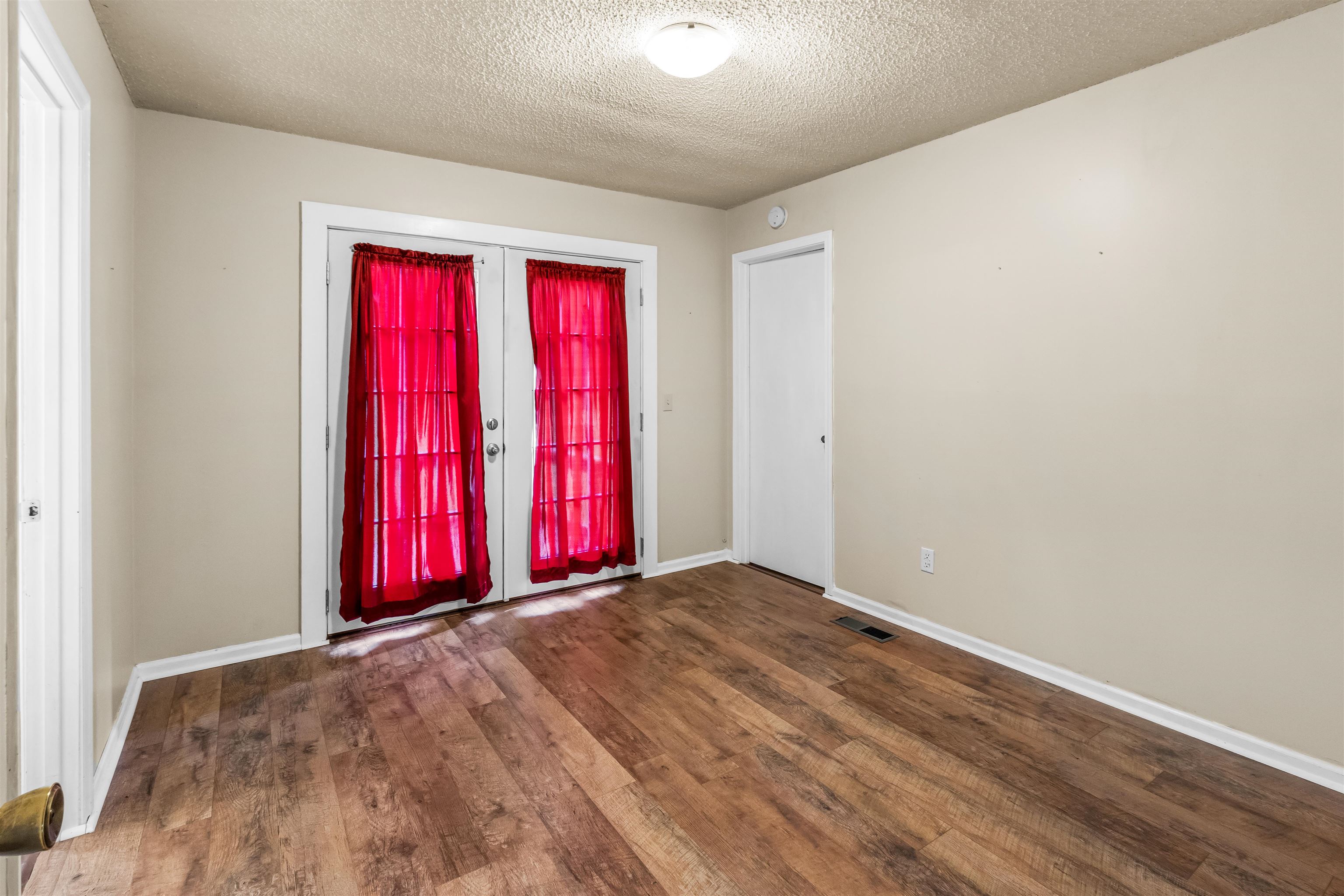 343 S Lacey Street  Melbourne, AR