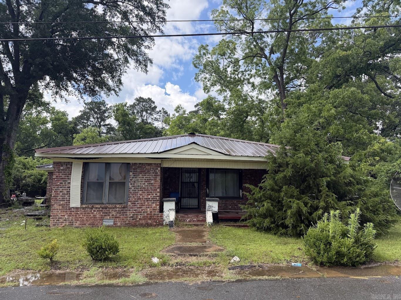 1800 Logan  Arkadelphia, AR