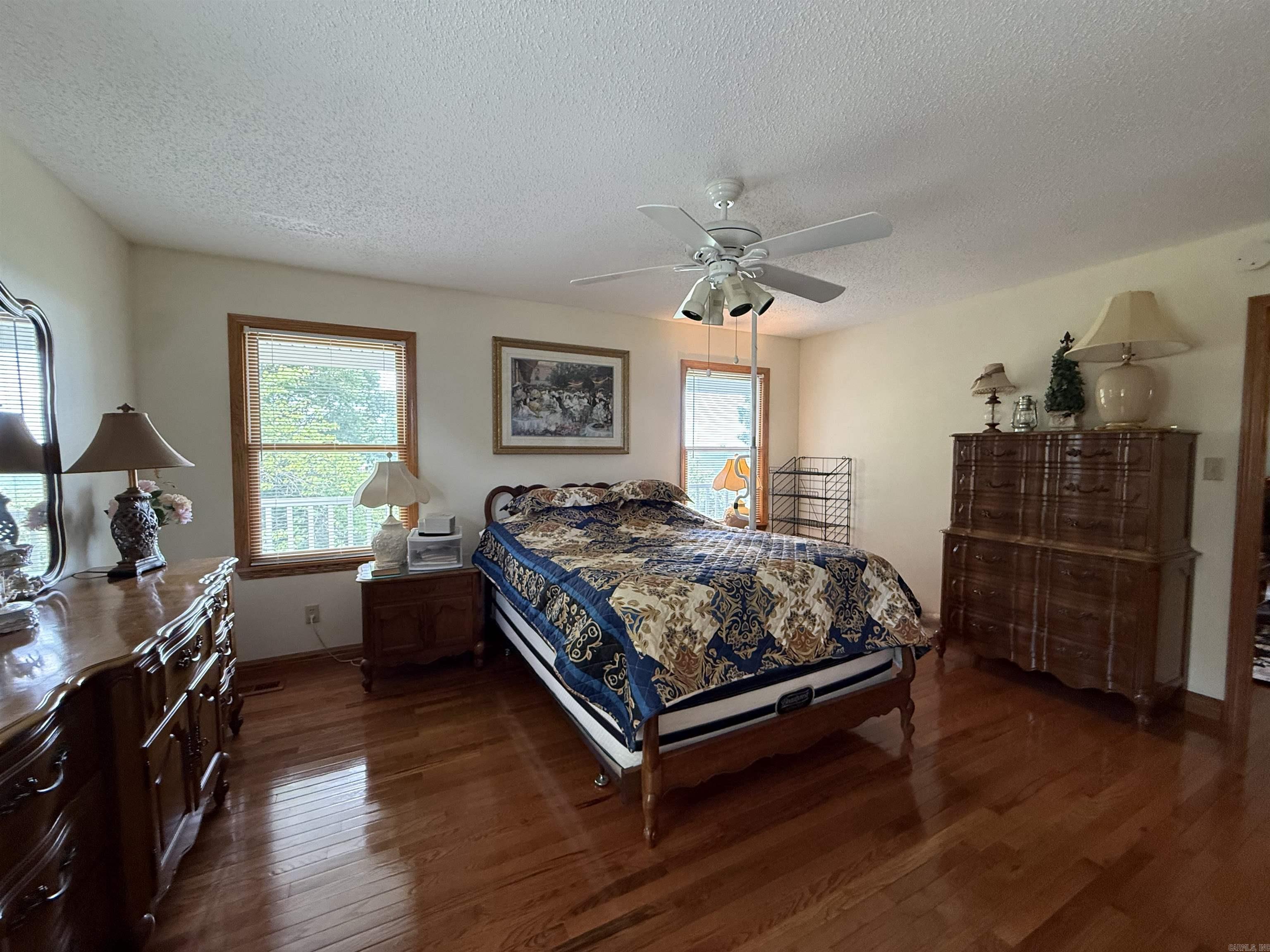 2032 400 MC  Yellville, AR