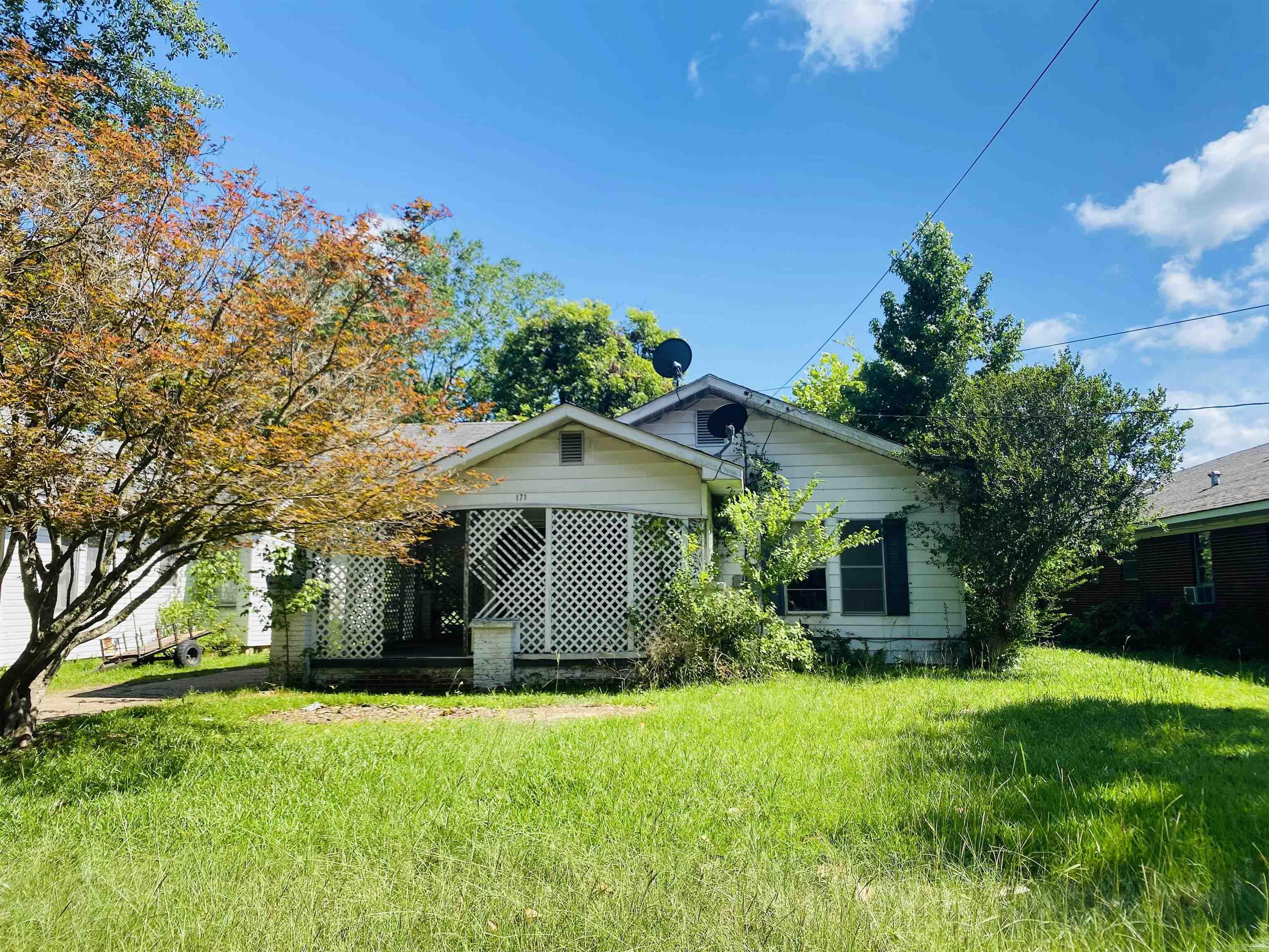 171 North  Camden, AR
