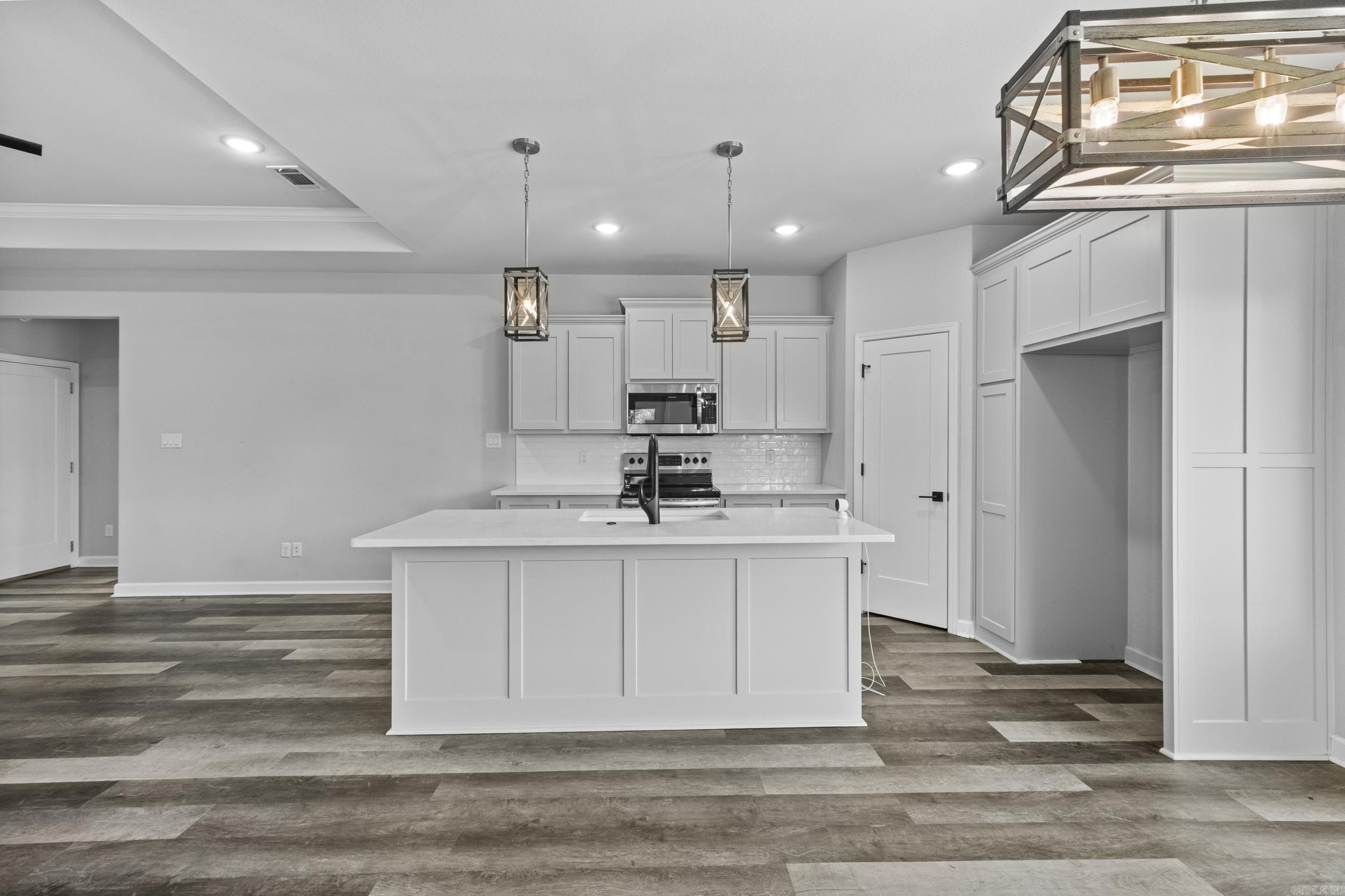 26543 S Sardis  Bauxite, AR