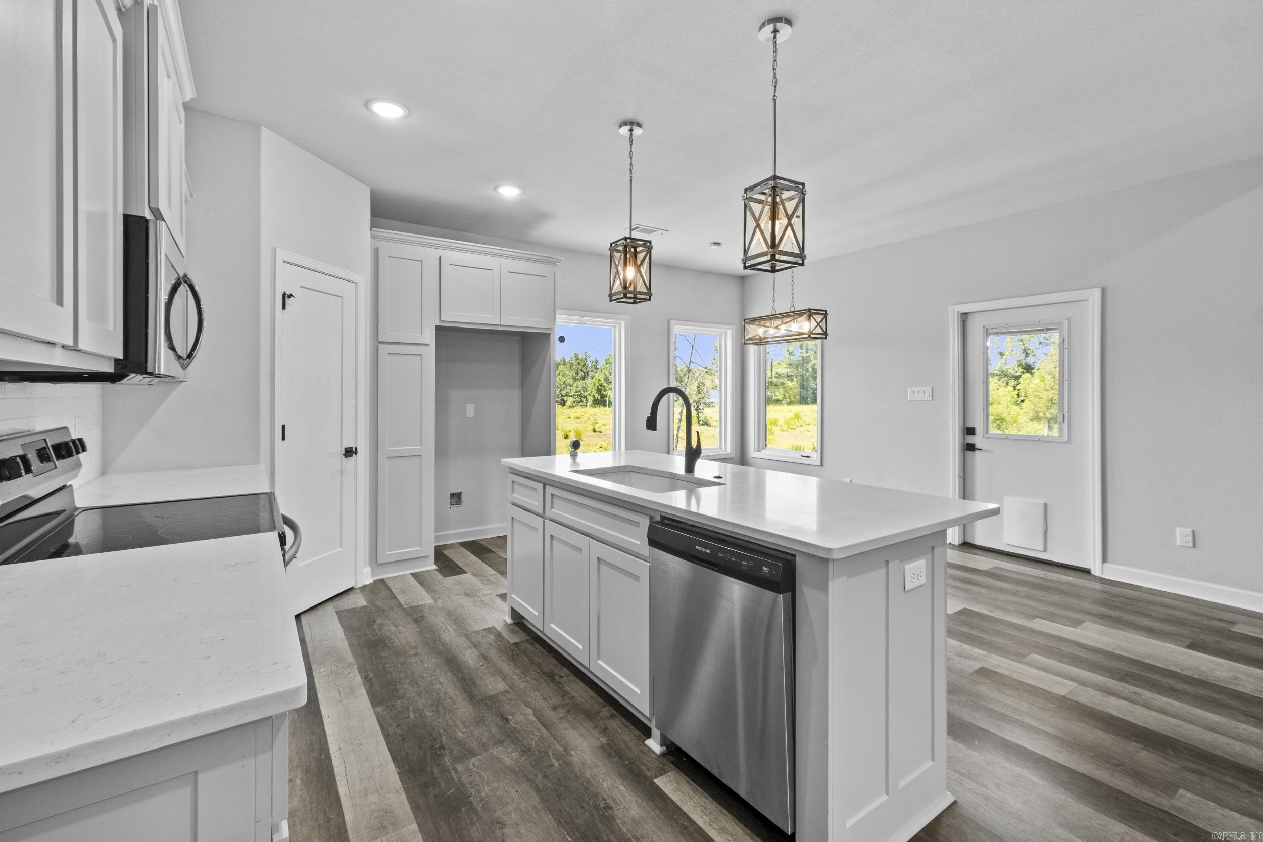 26543 S Sardis  Bauxite, AR