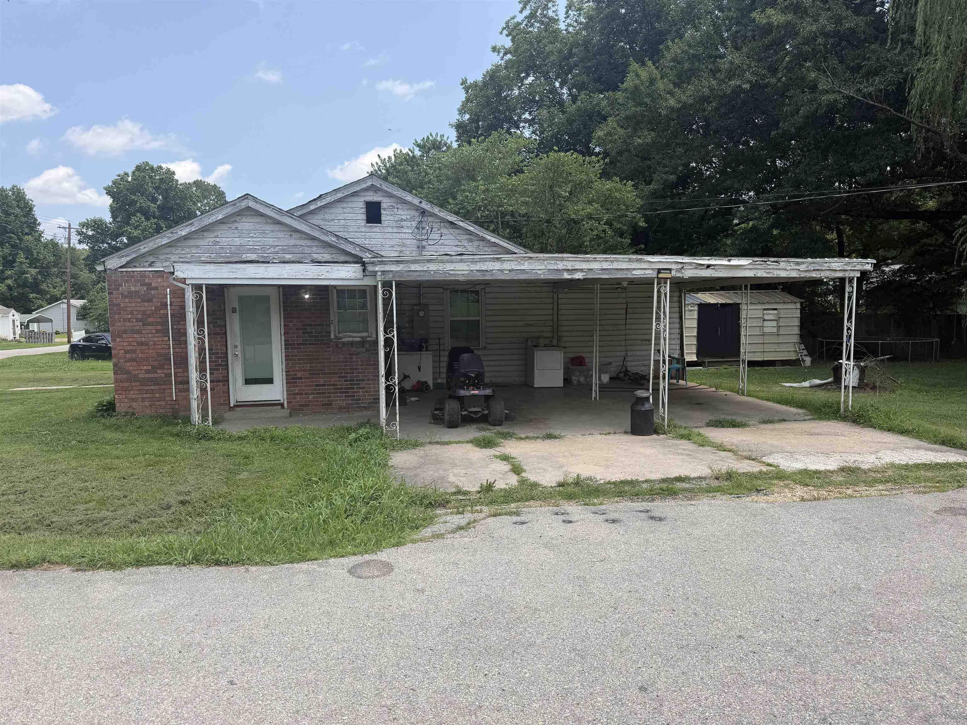 794 W Davis  Piggott, AR