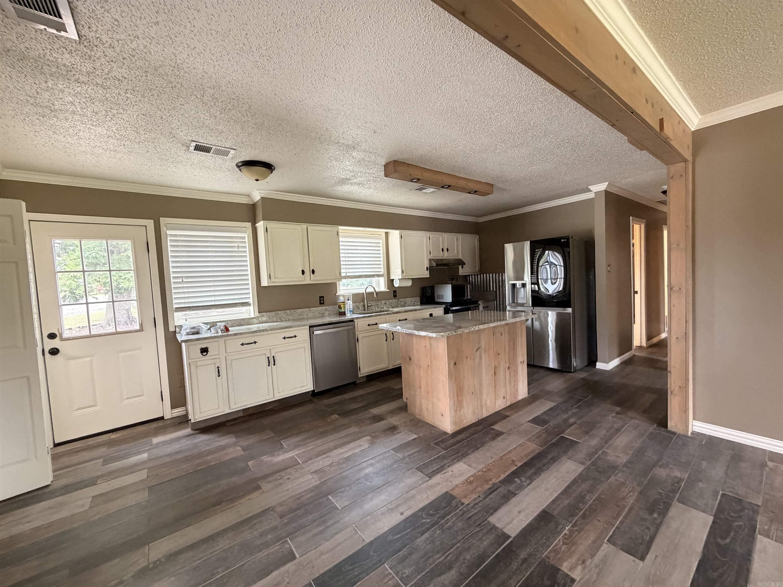 1861 Ferguson Ln  Lonoke, AR