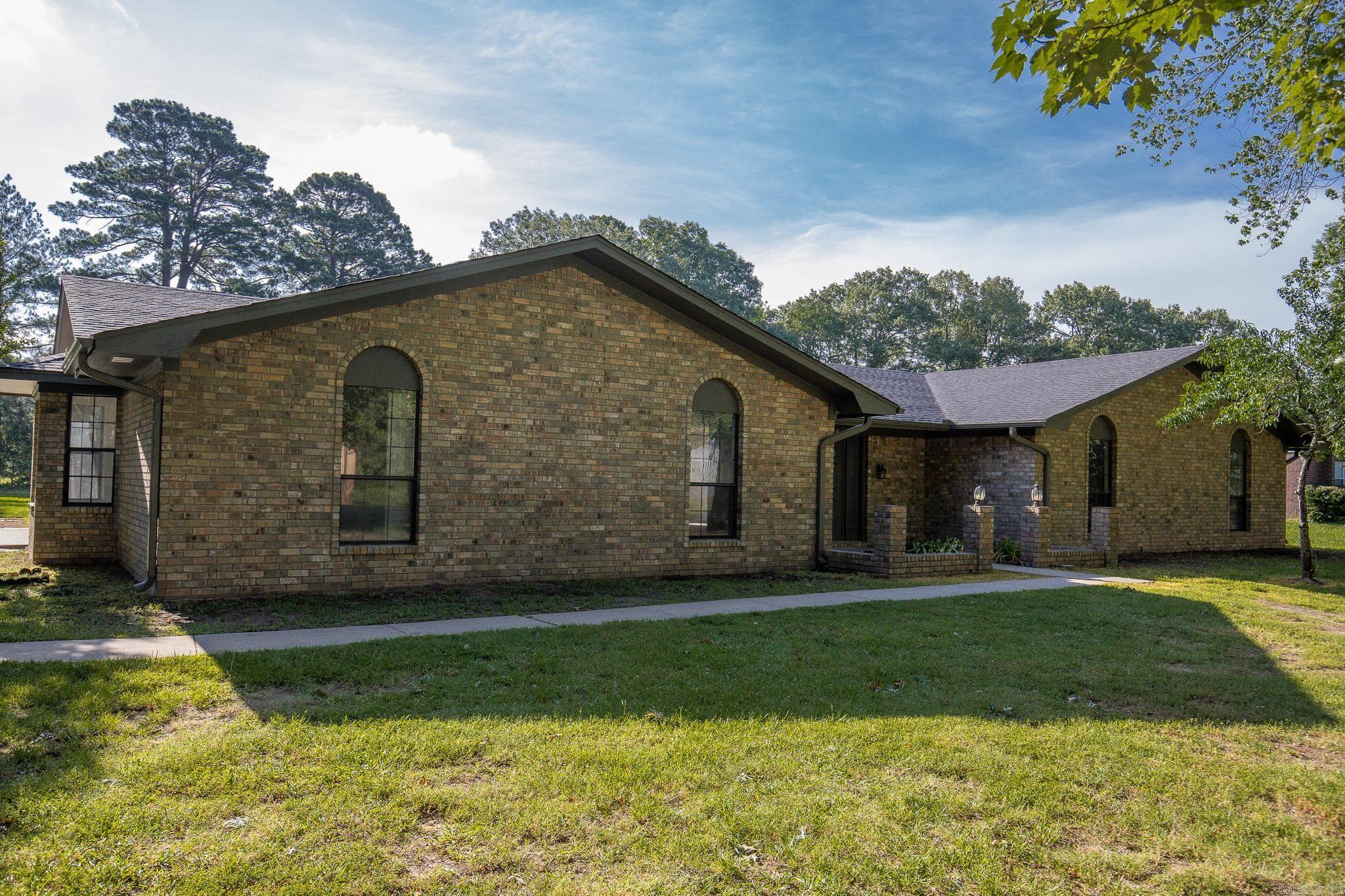 1201 Robin  White Hall, AR