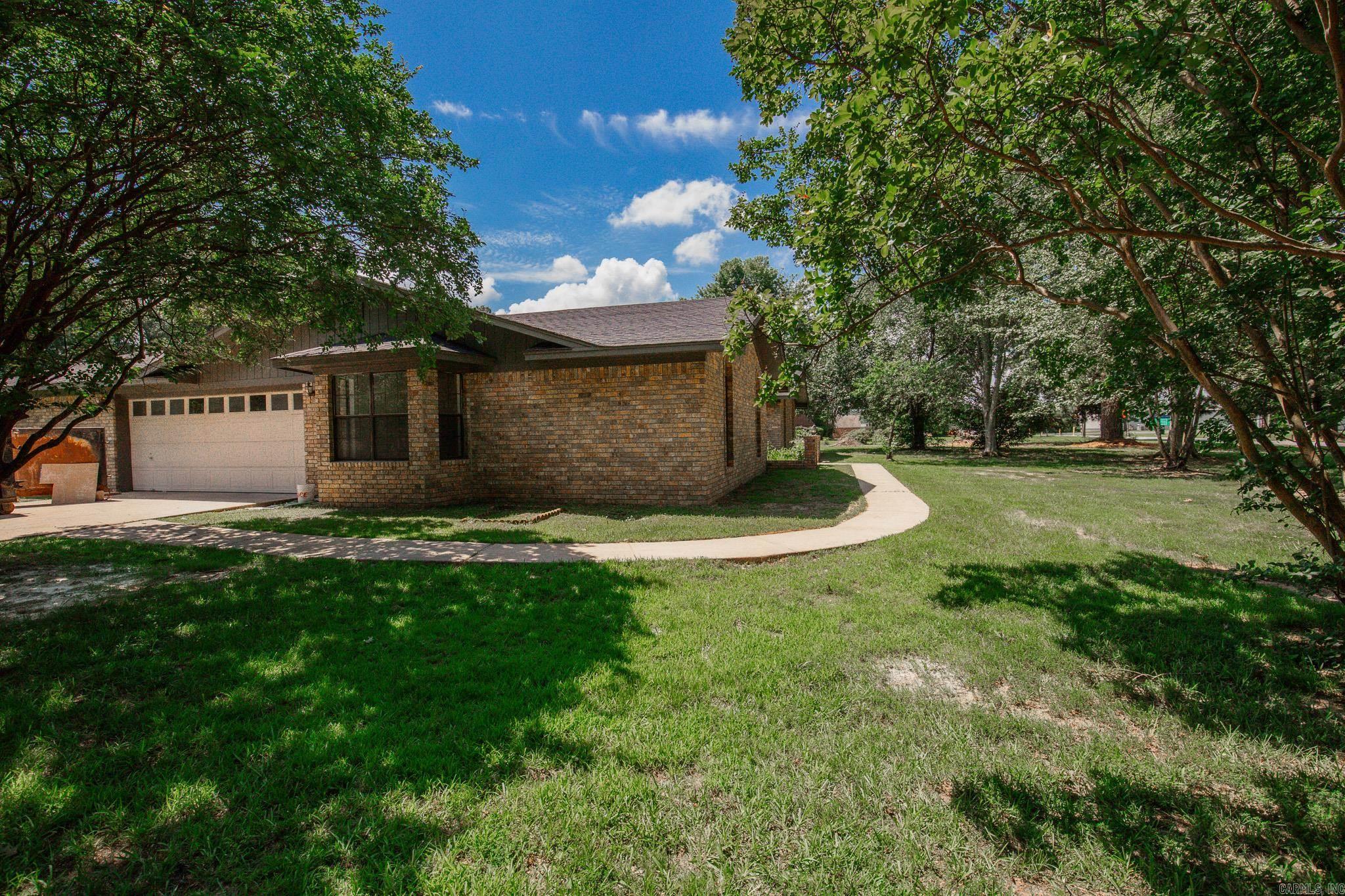 1201 Robin  White Hall, AR