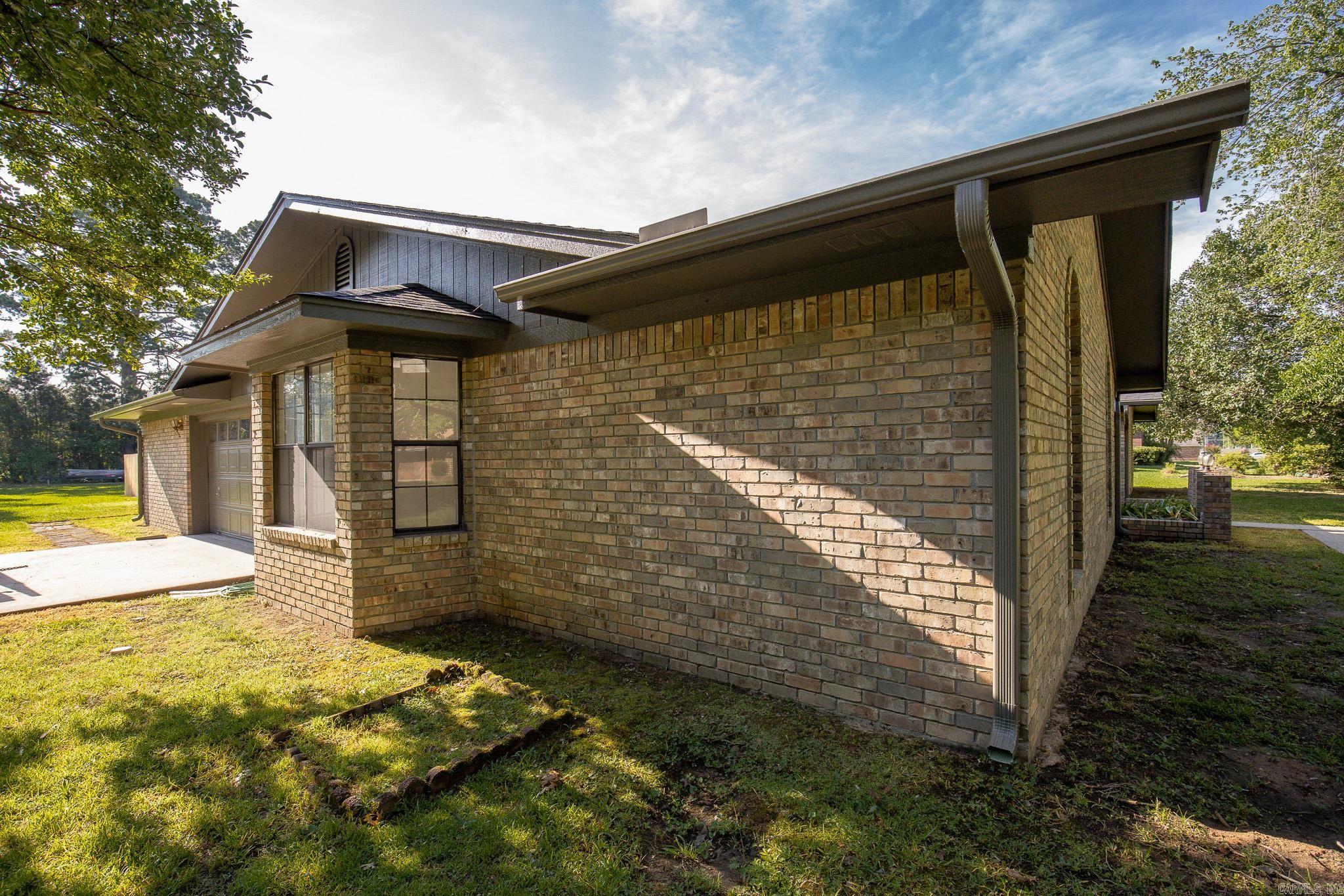1201 Robin  White Hall, AR