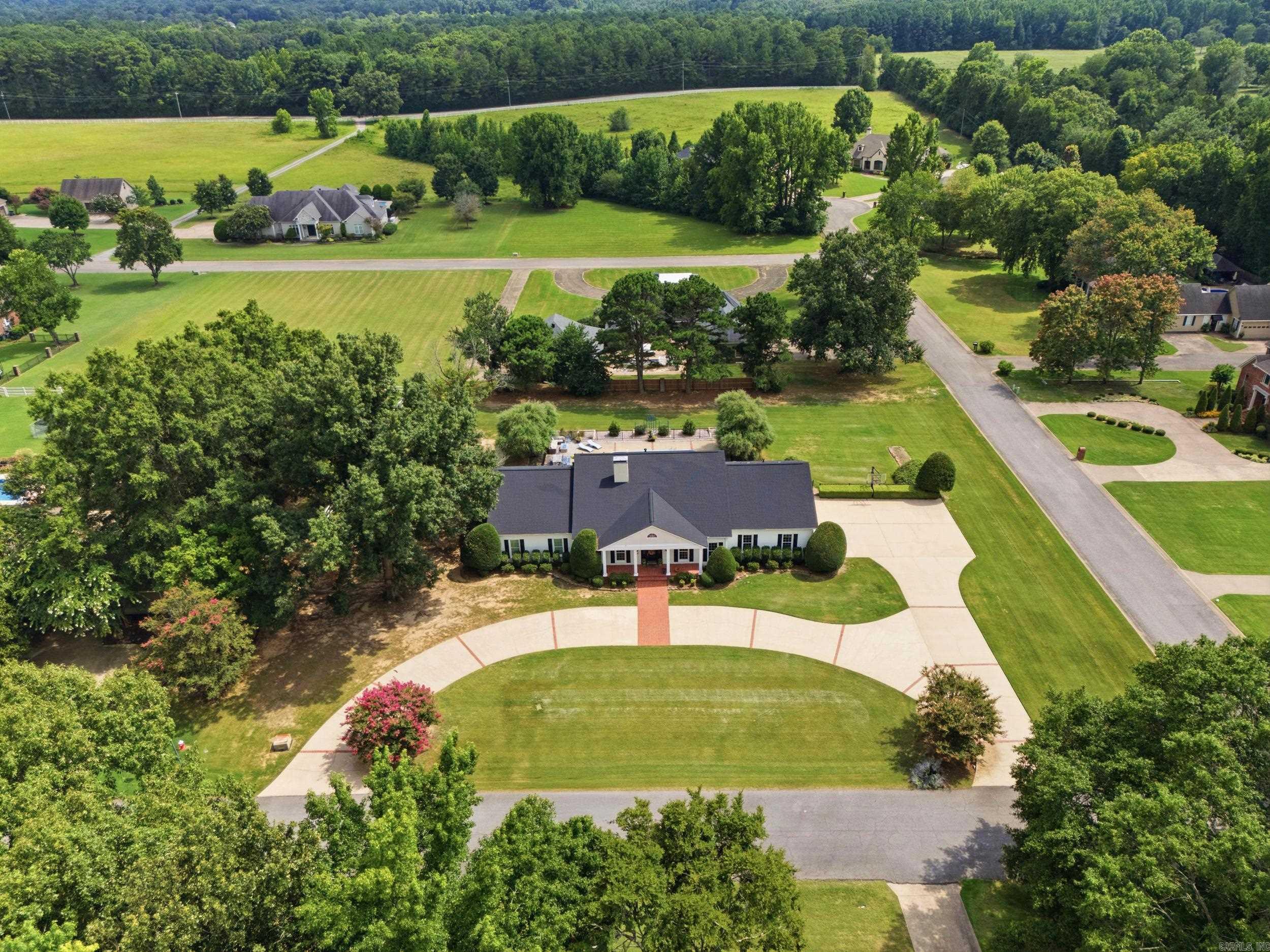 3 Edgehill  Searcy, AR