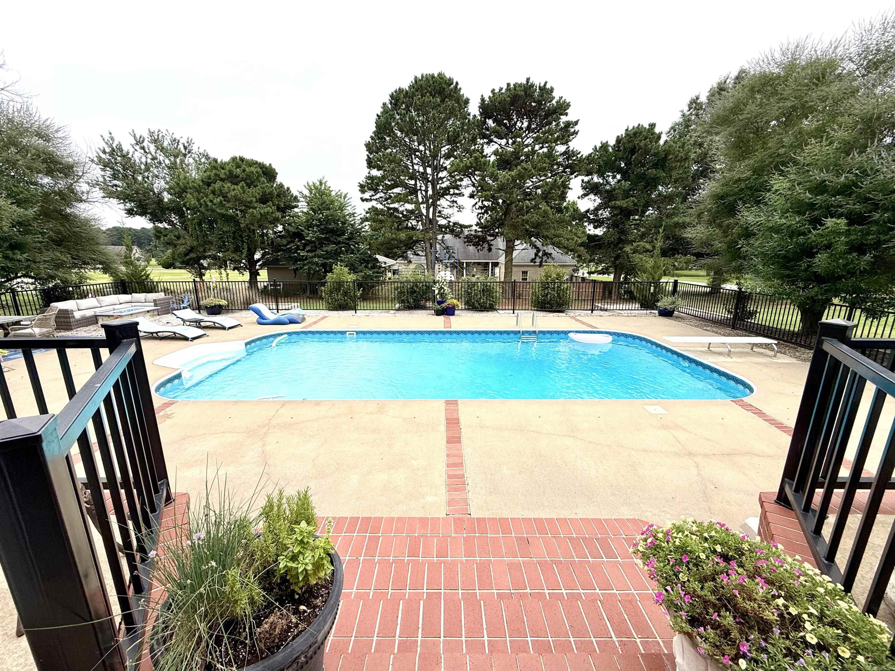 3 Edgehill  Searcy, AR