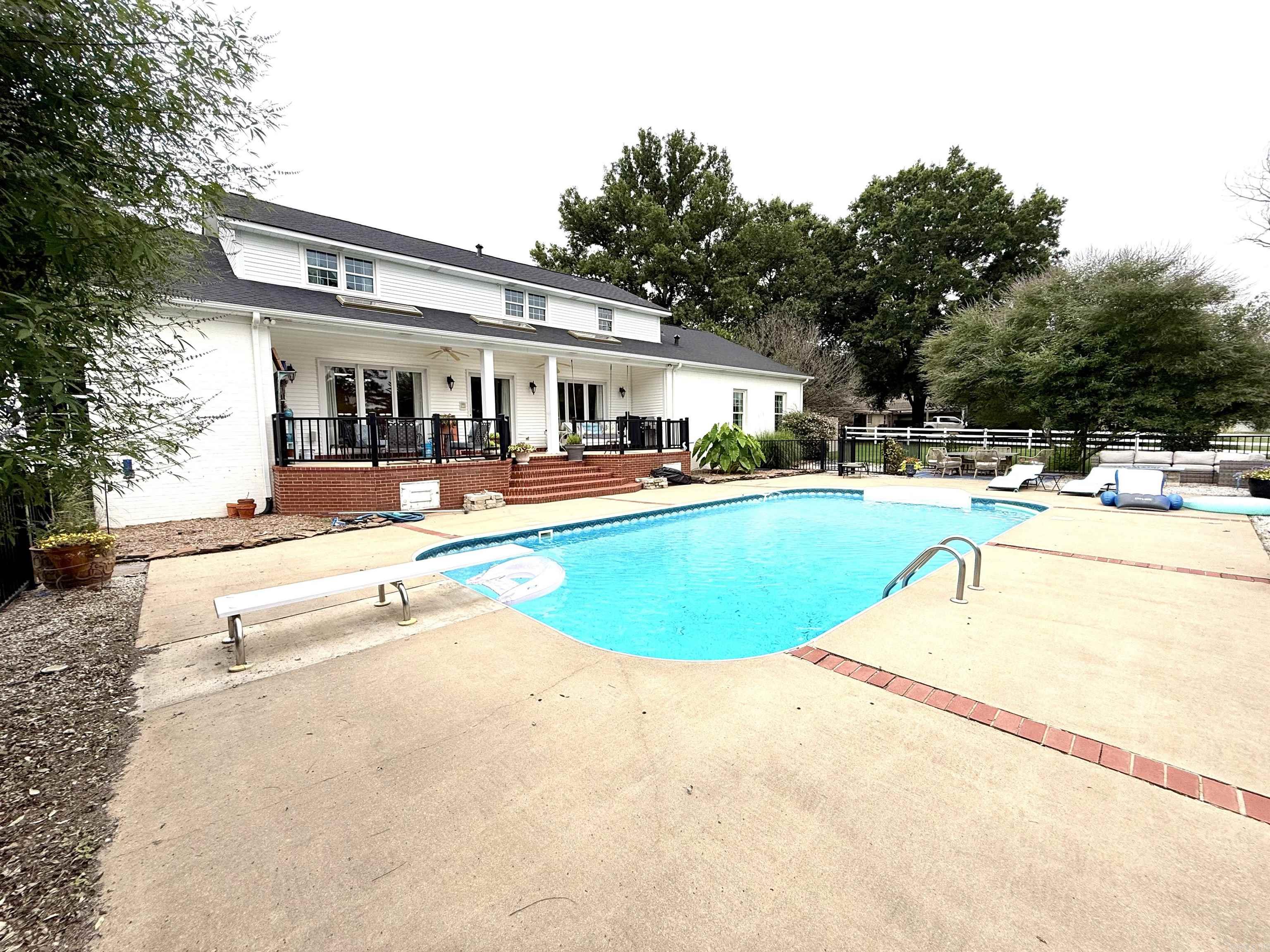 3 Edgehill  Searcy, AR