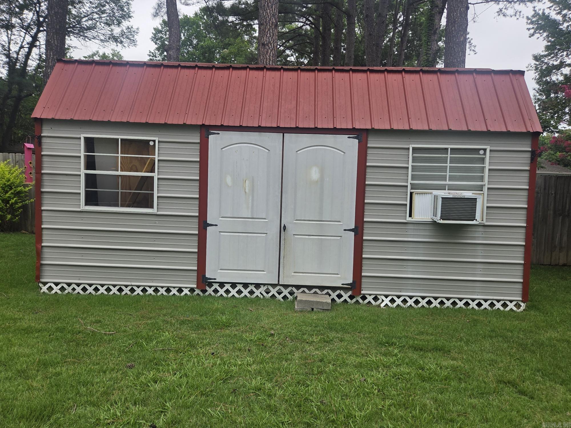 606 King  Searcy, AR