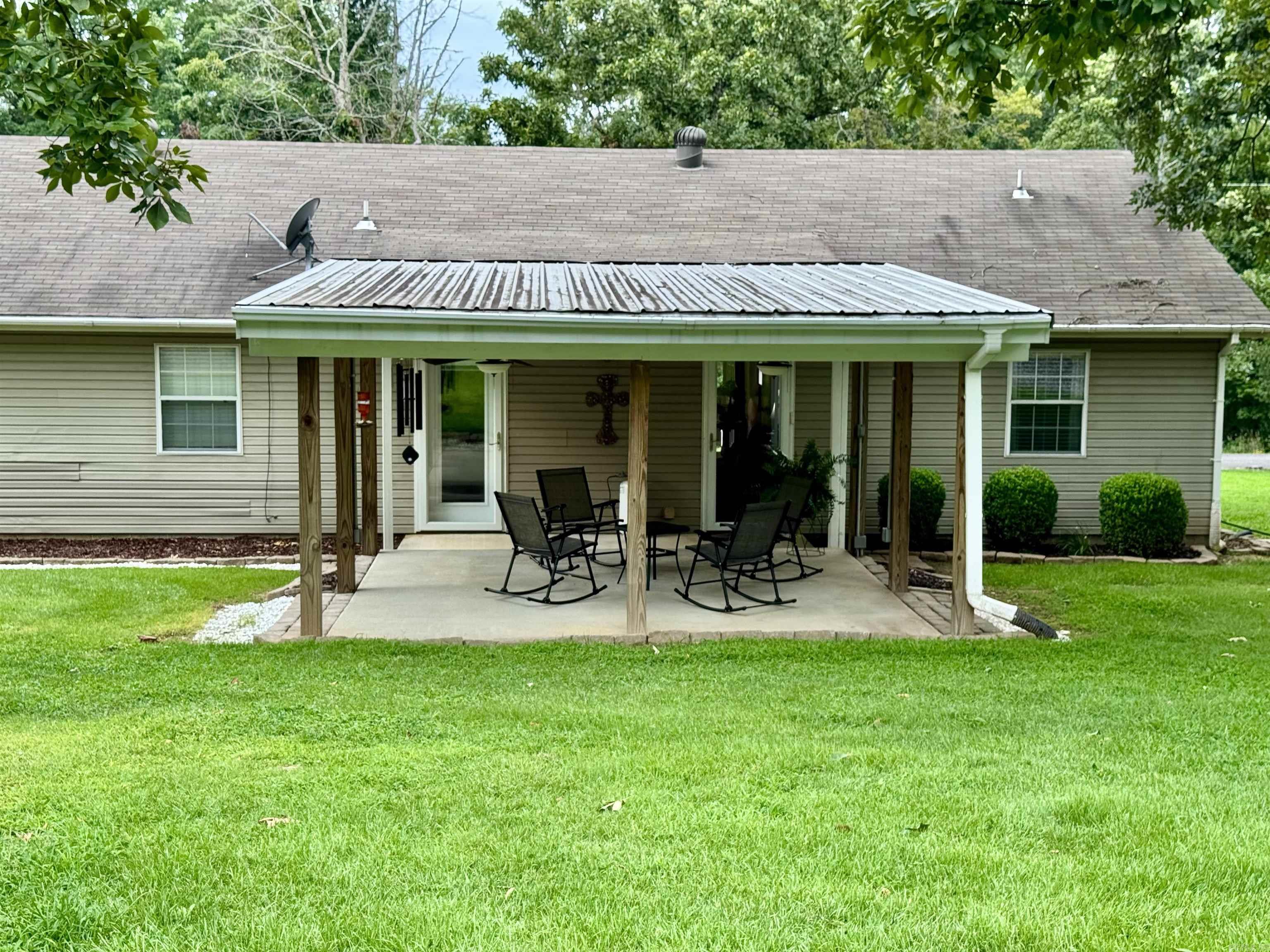 49 Old Spring  Tumbling Shoals, AR