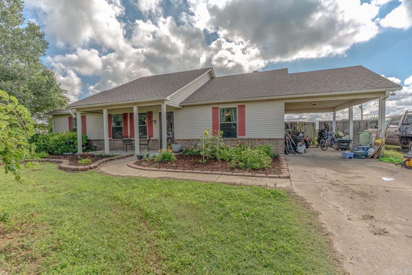 5530 N County Road 917  Blytheville, AR