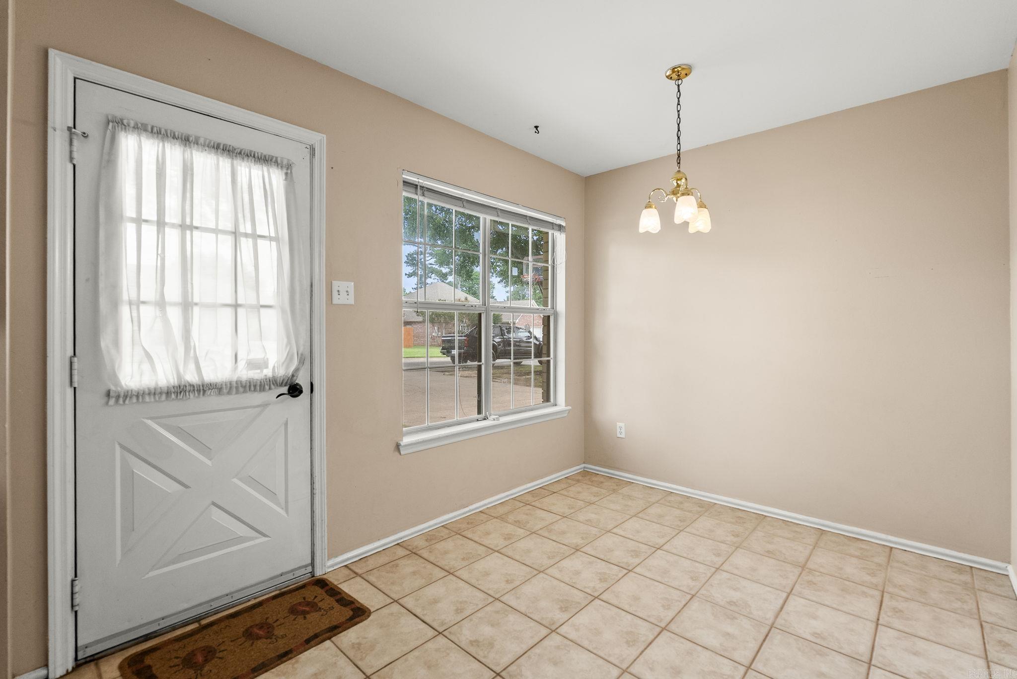158 Lily  Maumelle, AR