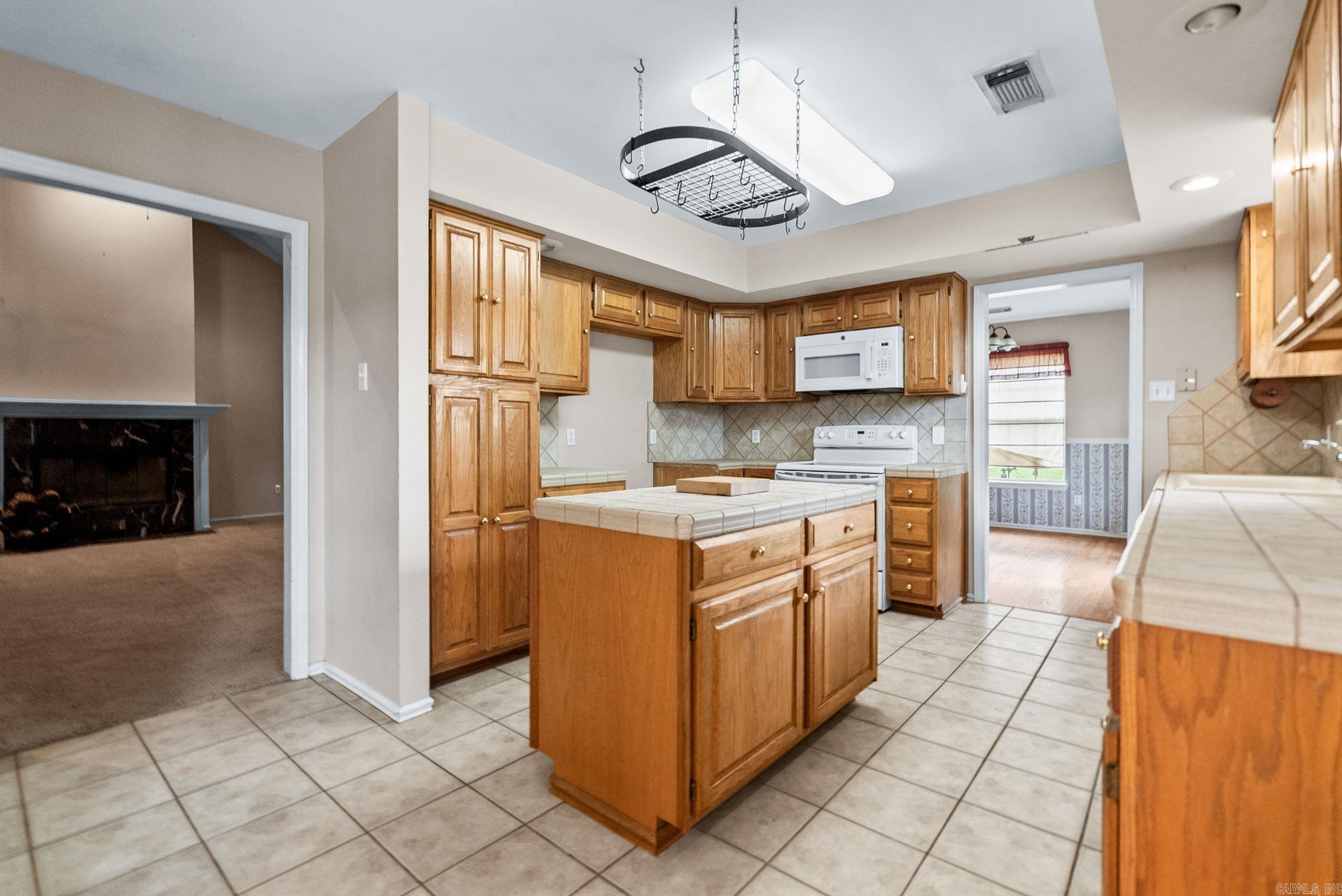 158 Lily  Maumelle, AR