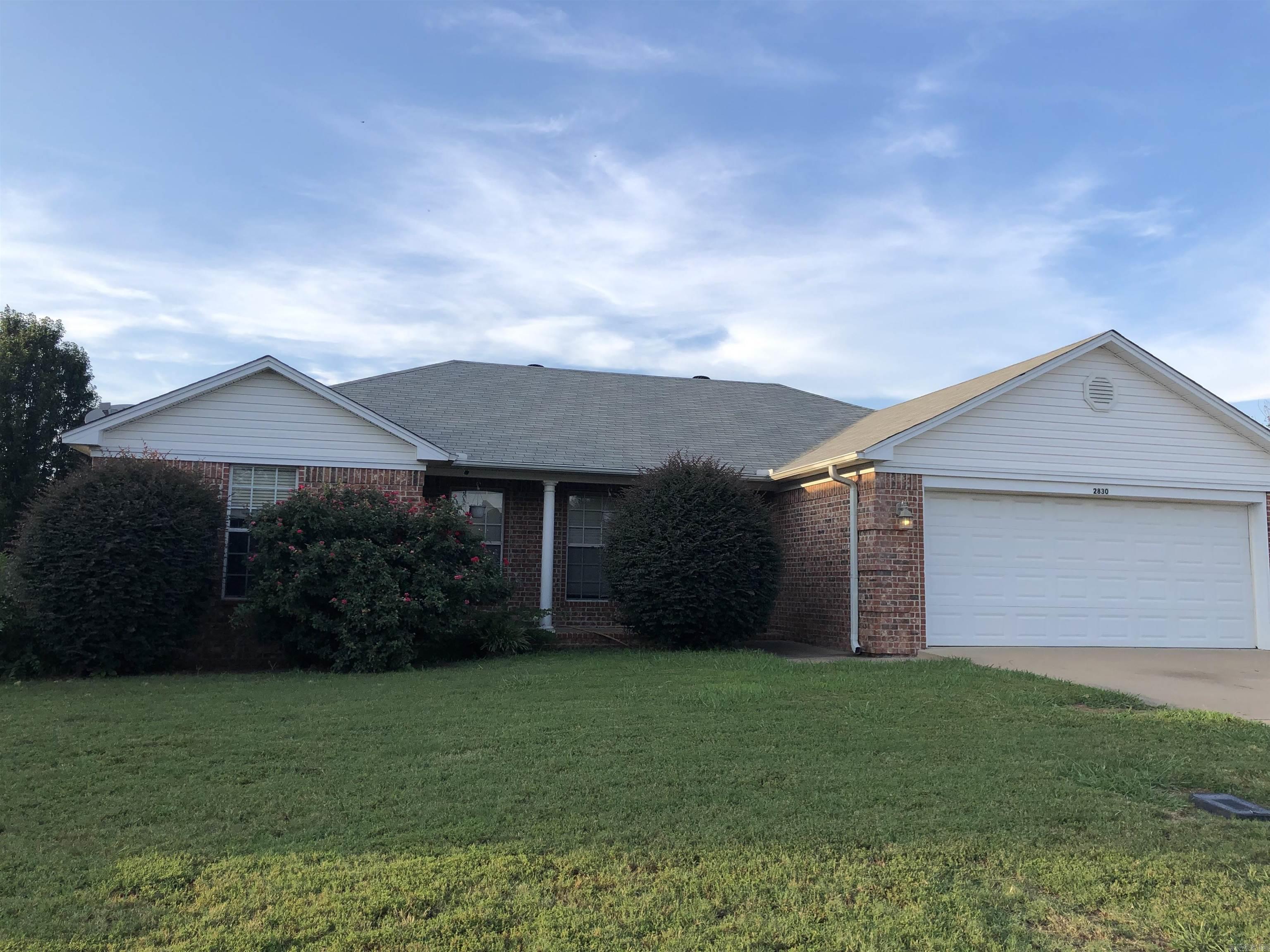 2830 York  Conway, AR