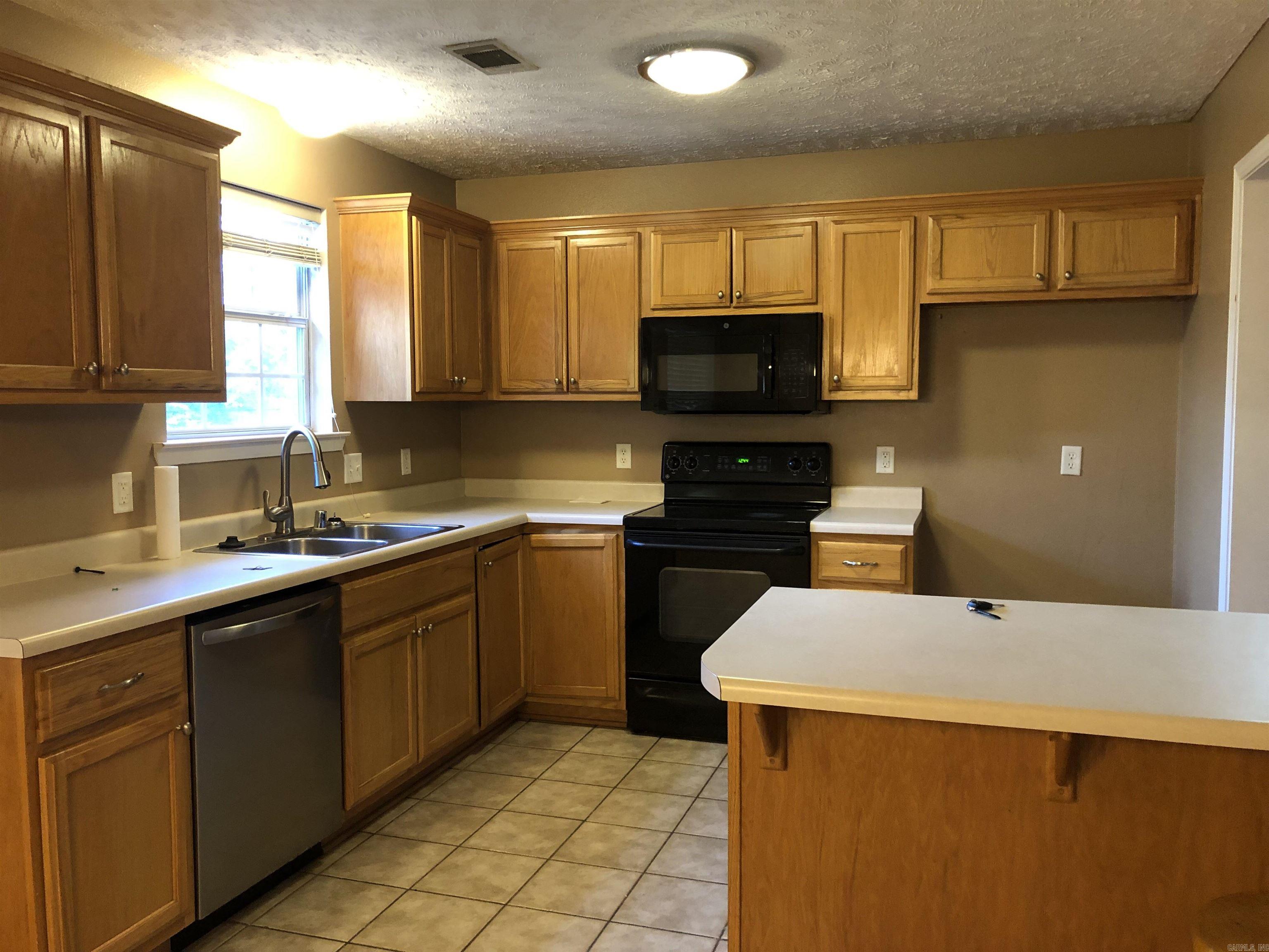 2830 York  Conway, AR