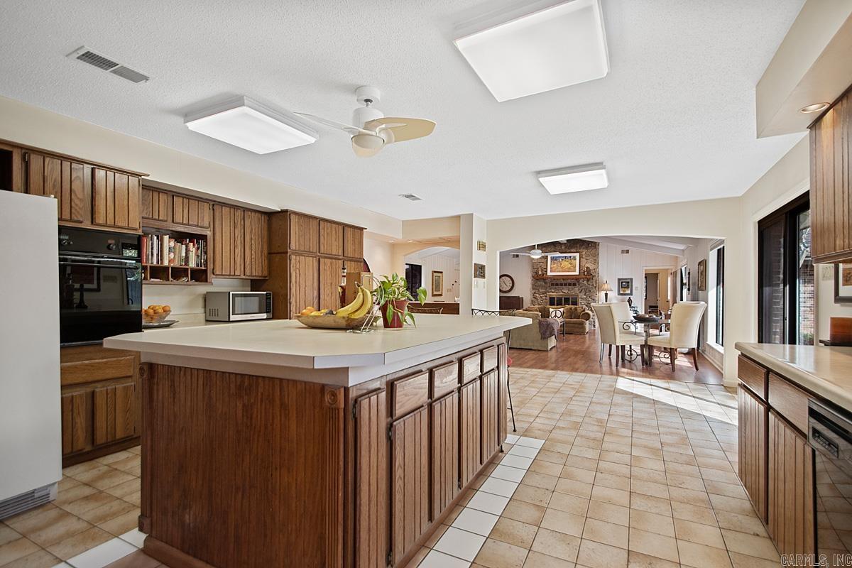 12 Club Manor  Maumelle, AR