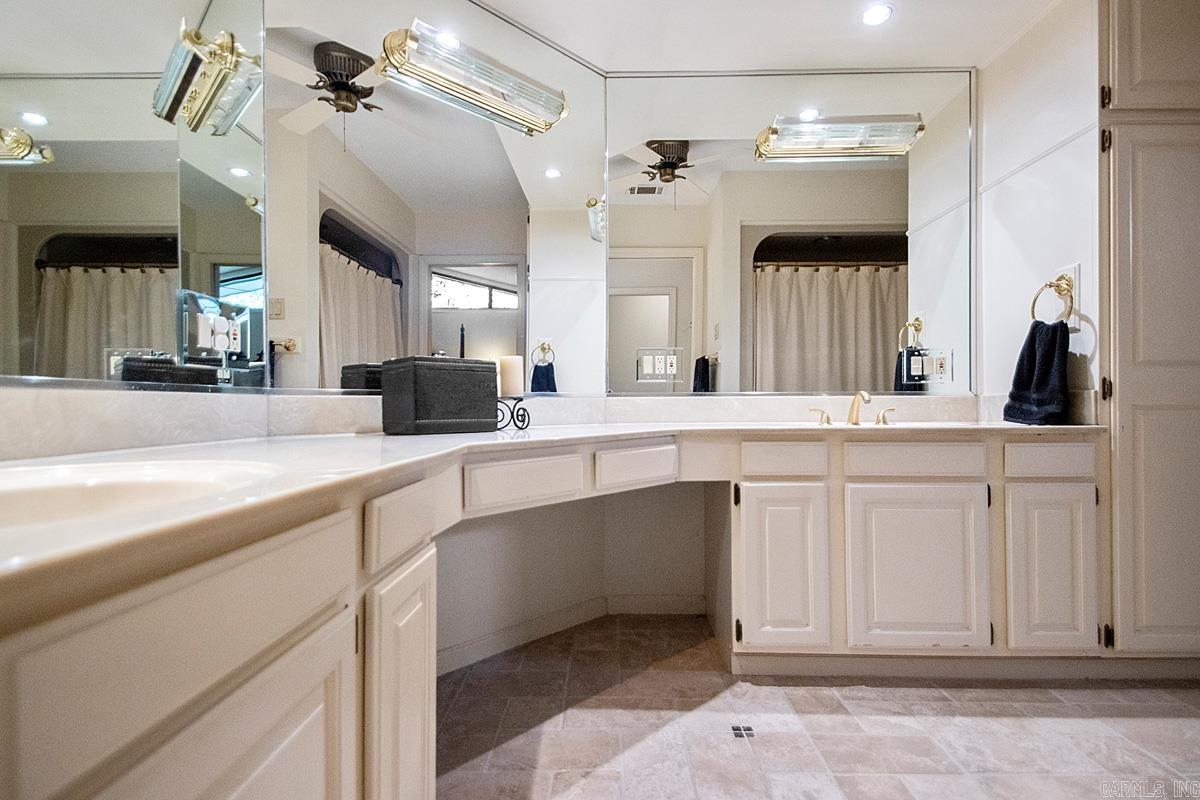 12 Club Manor  Maumelle, AR