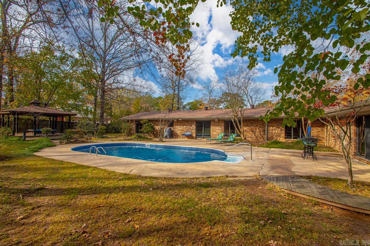 12 Club Manor  Maumelle, AR