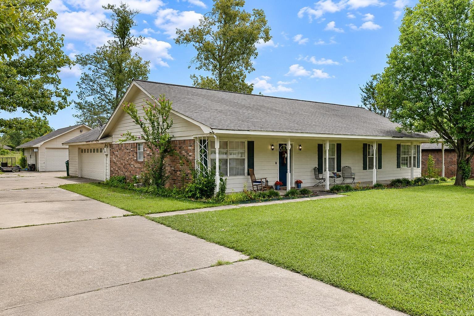 803 Green Oaks  White Hall, AR