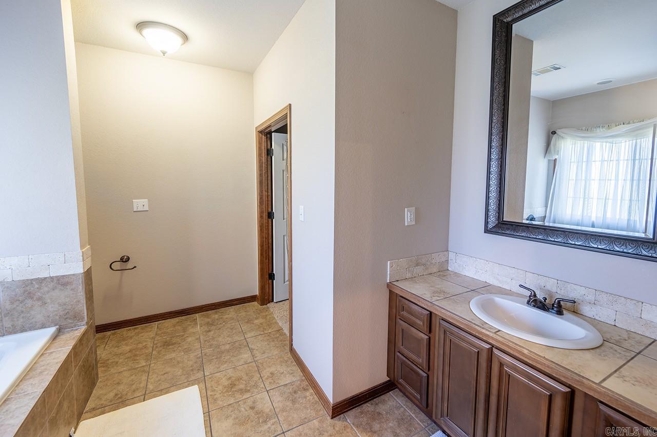 260 Hawthorne  Russellville, AR
