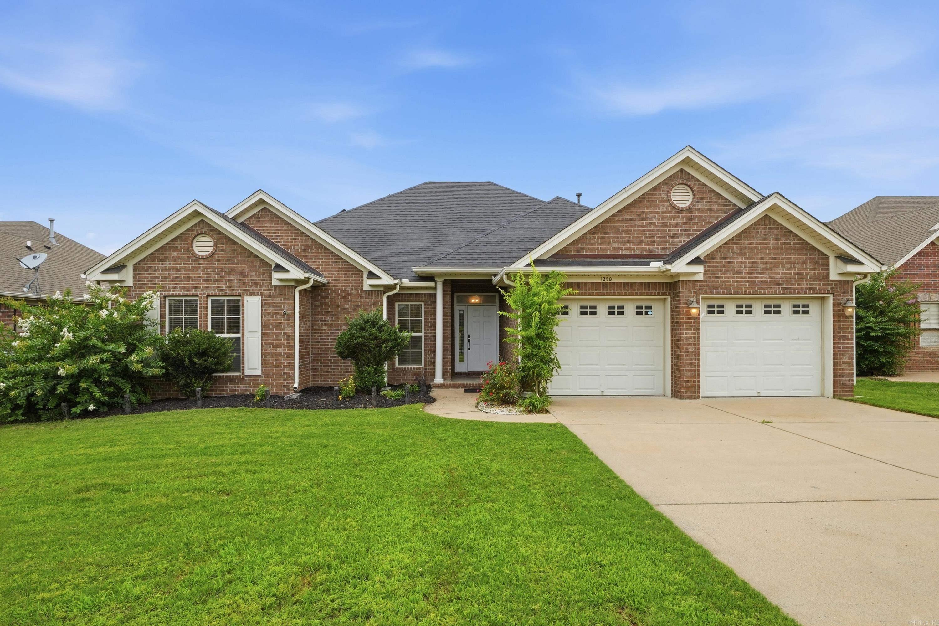 1250 Edge Valley  Conway, AR