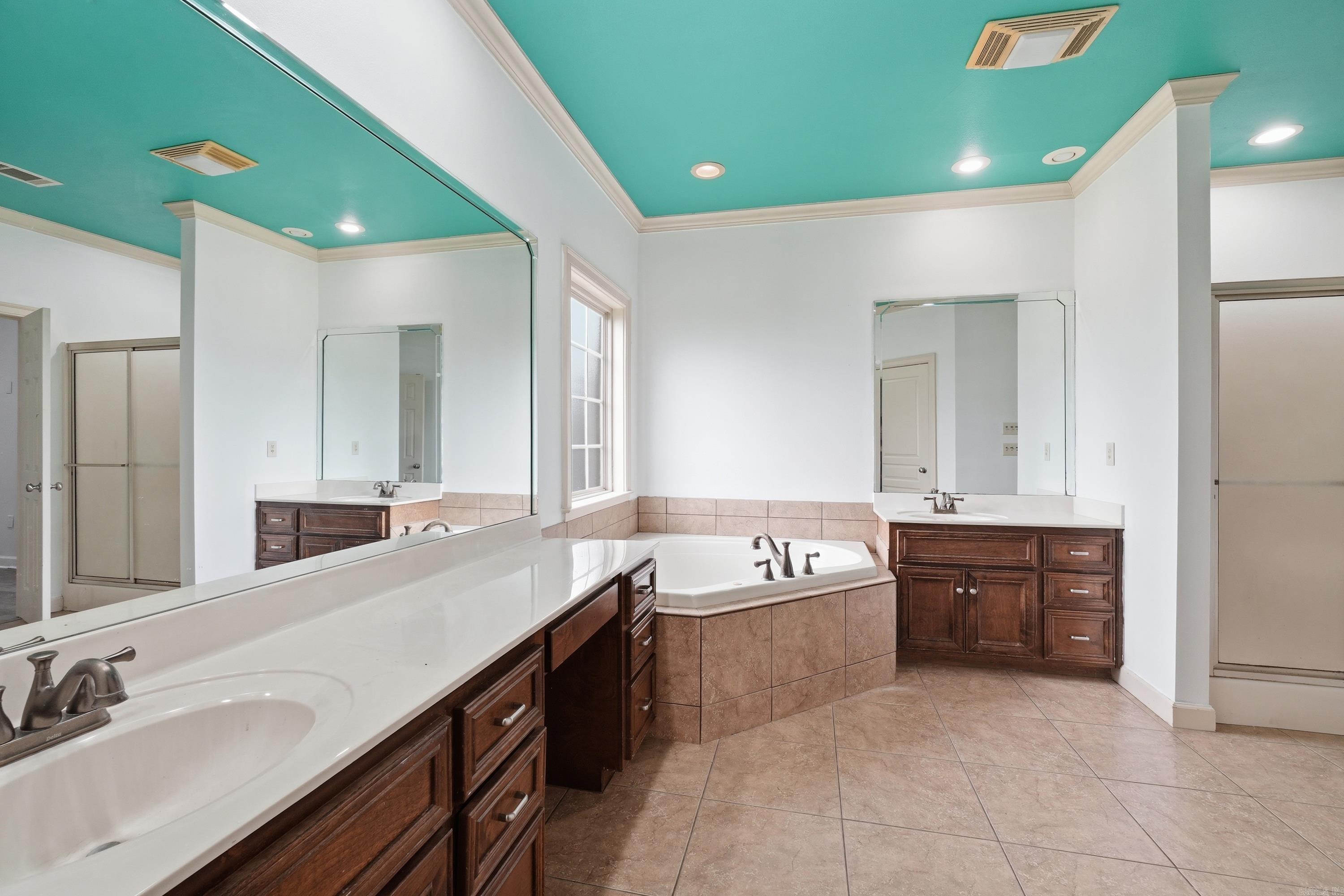 1250 Edge Valley  Conway, AR
