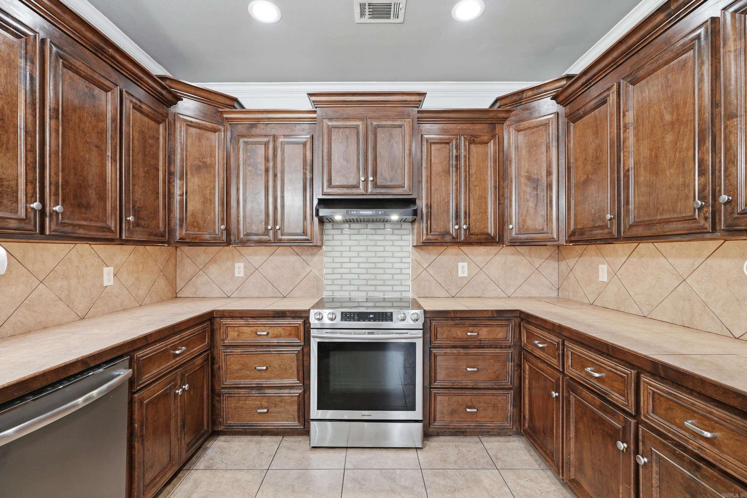 1250 Edge Valley  Conway, AR