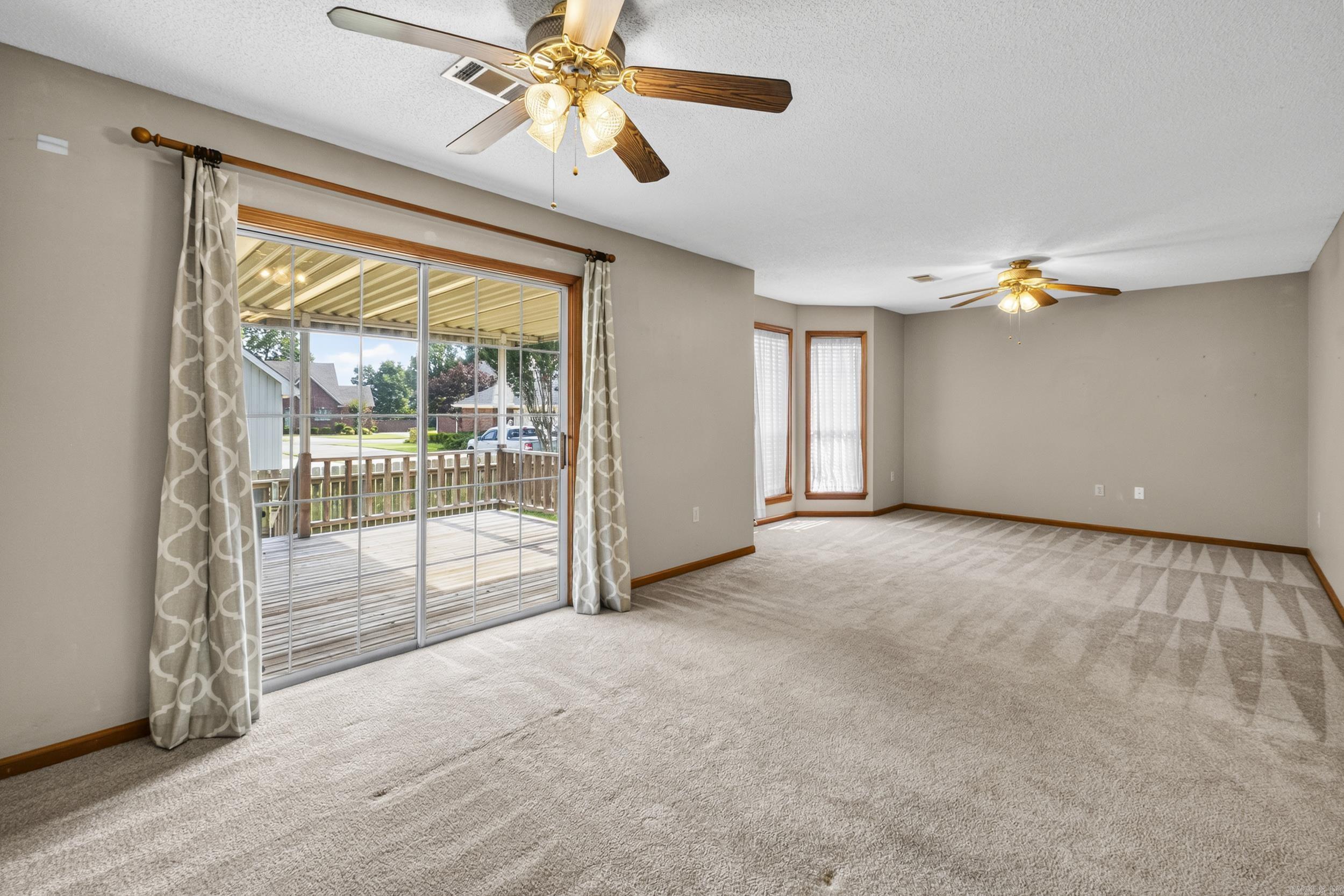 2910 E Moore  Searcy, AR