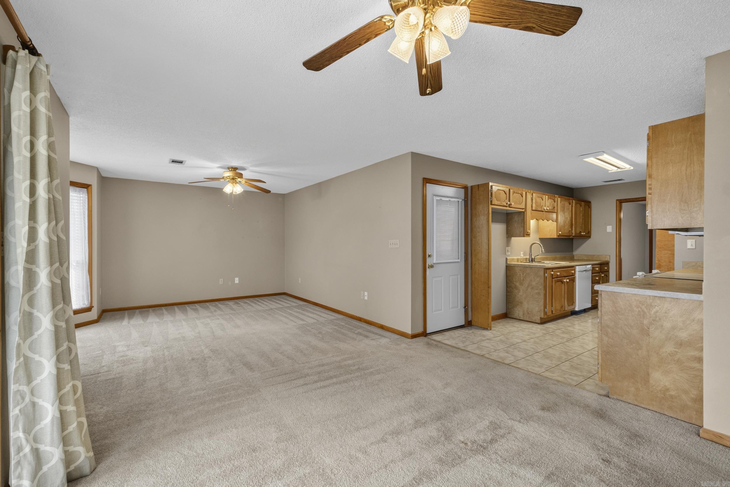 2910 E Moore  Searcy, AR