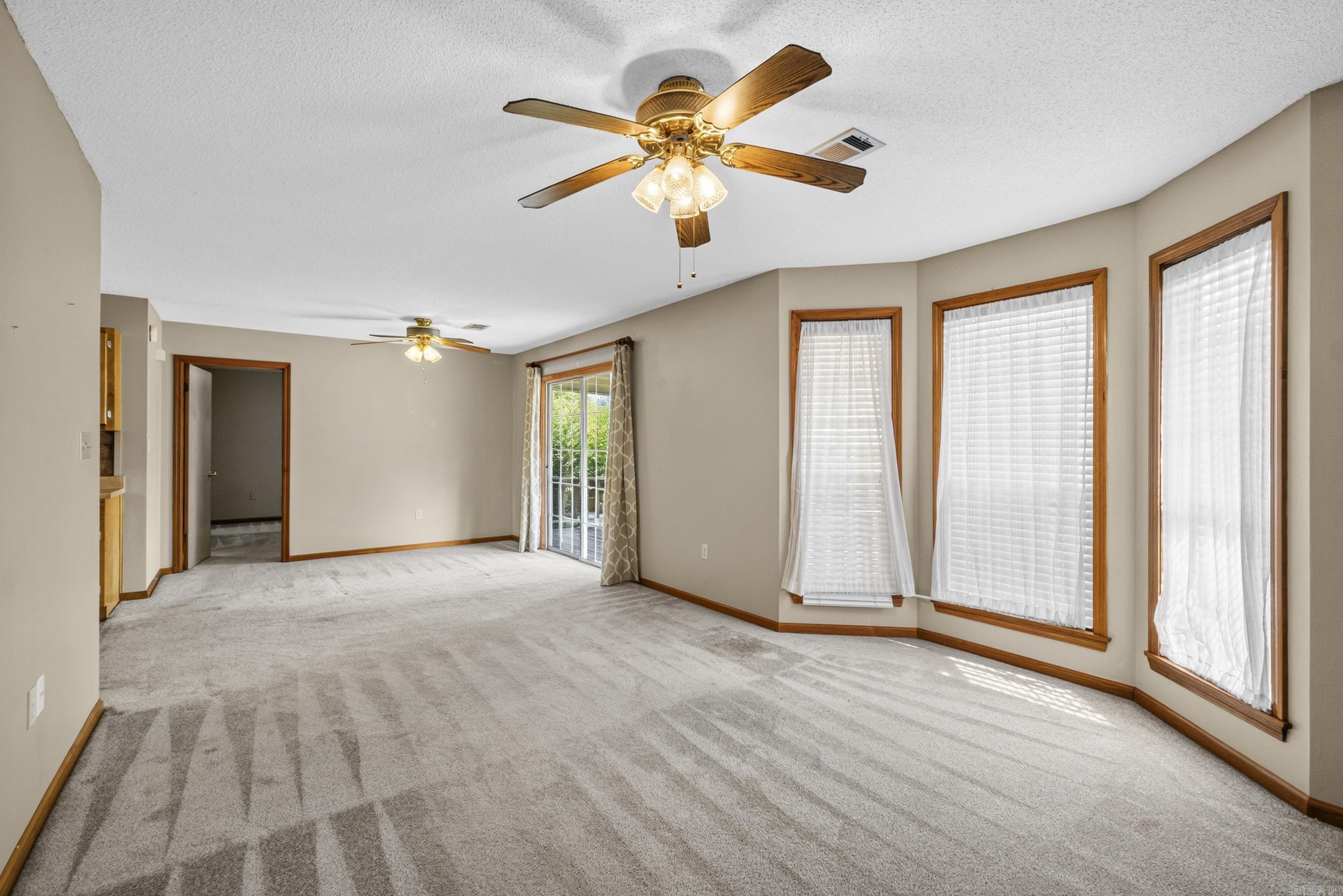 2910 E Moore  Searcy, AR
