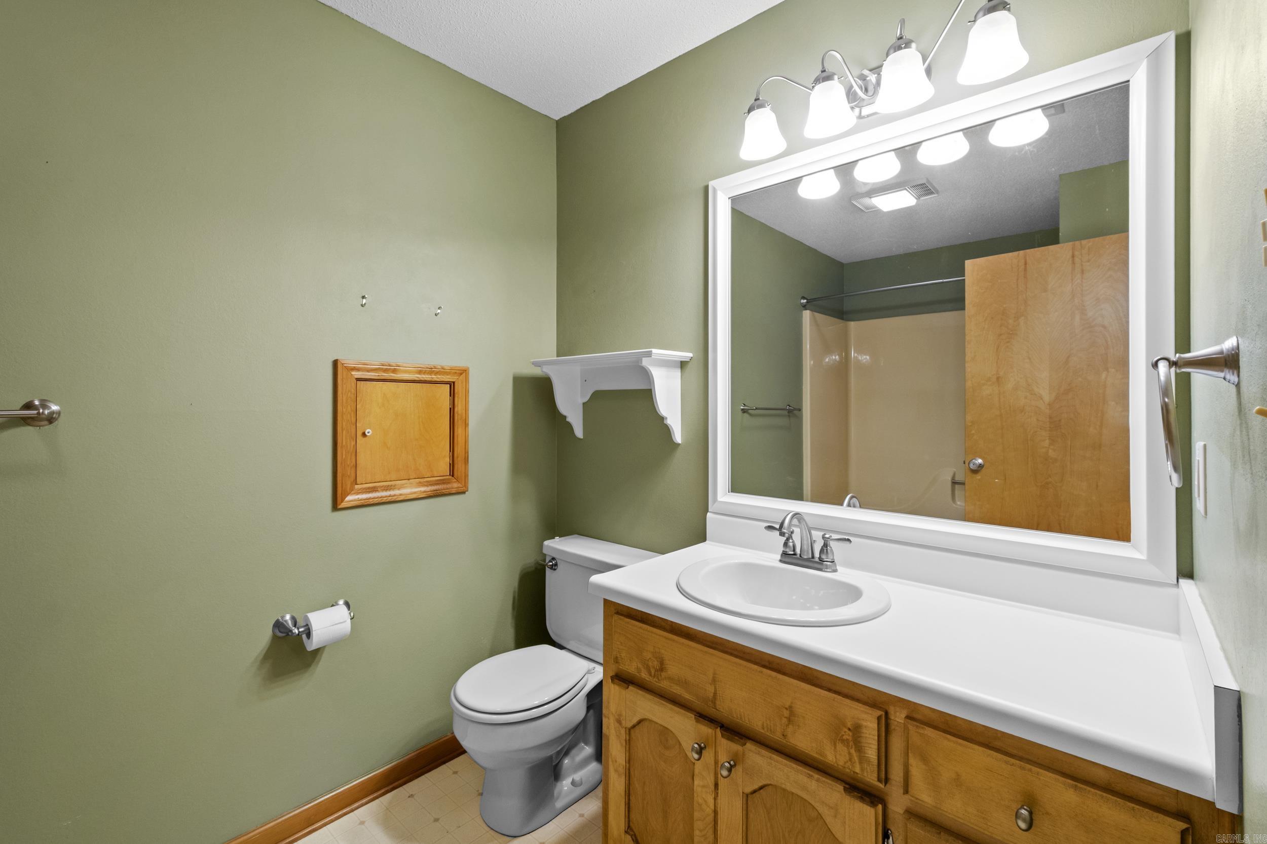 2910 E Moore  Searcy, AR