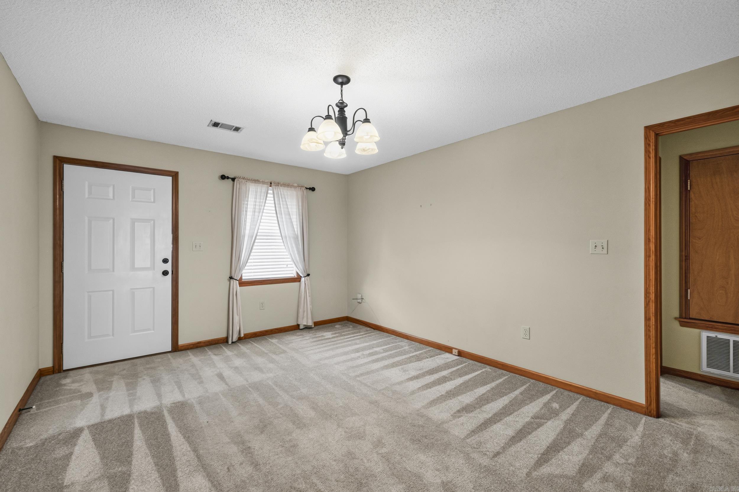 2910 E Moore  Searcy, AR