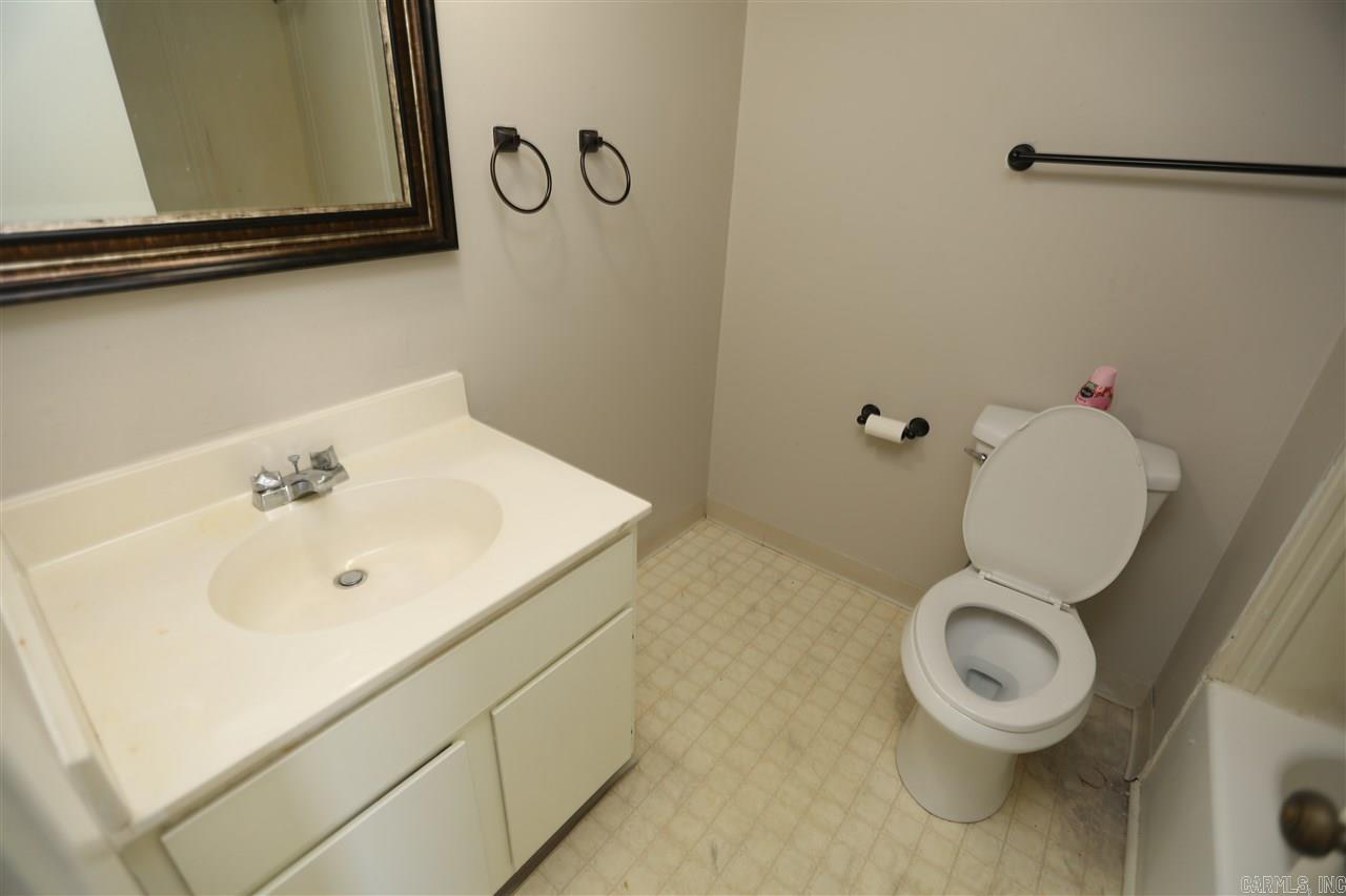101 S. Victory St. # 304  Little Rock, AR