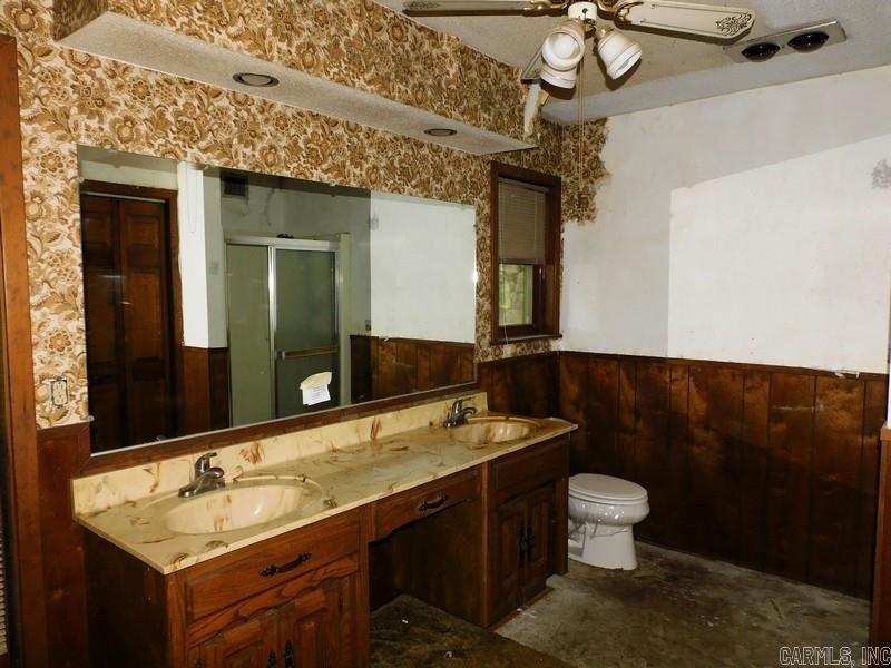 3341 COUNTRY CLUB  Arkadelphia, AR