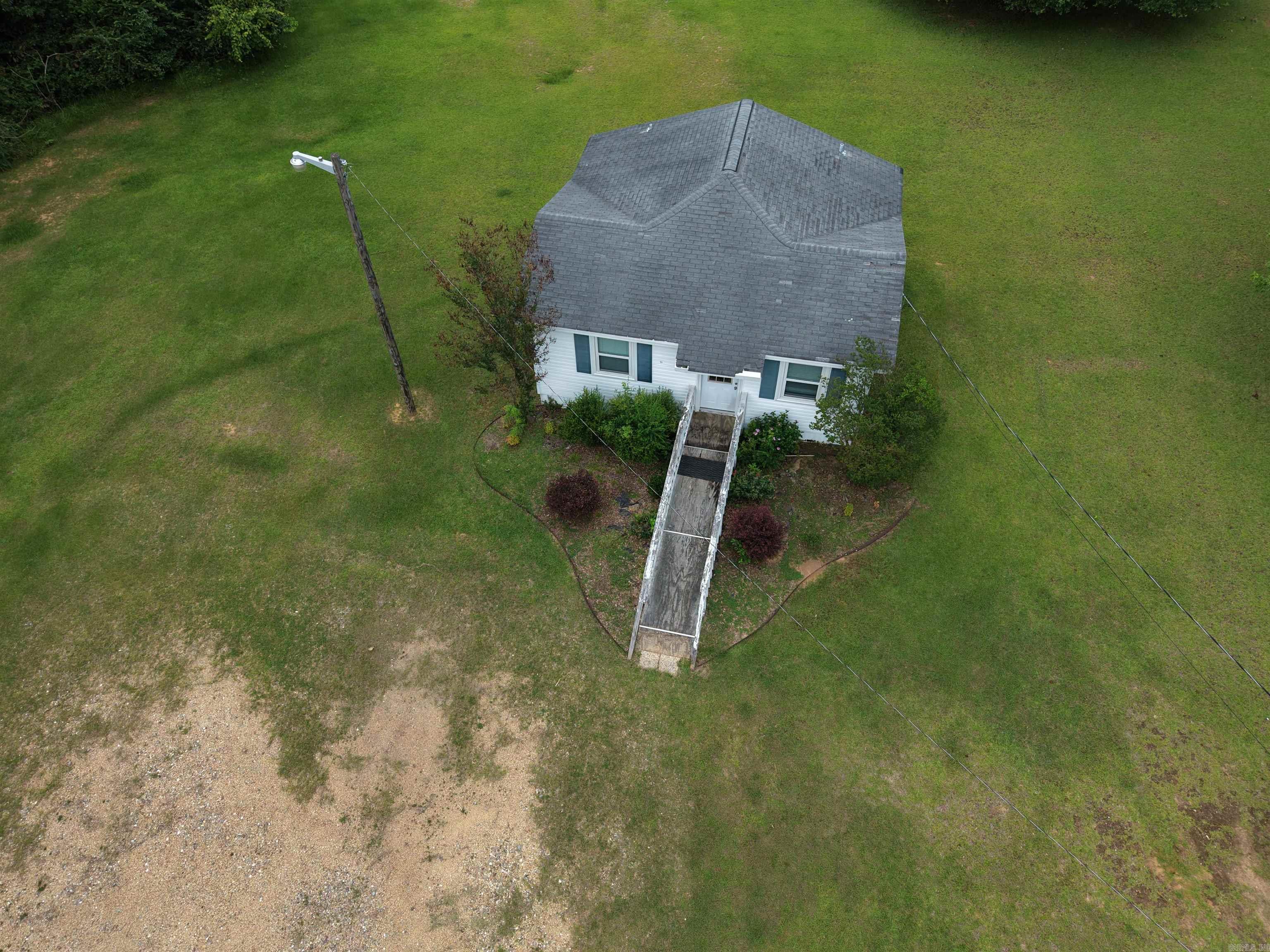 2769 Mount Holly Rd  Camden, AR