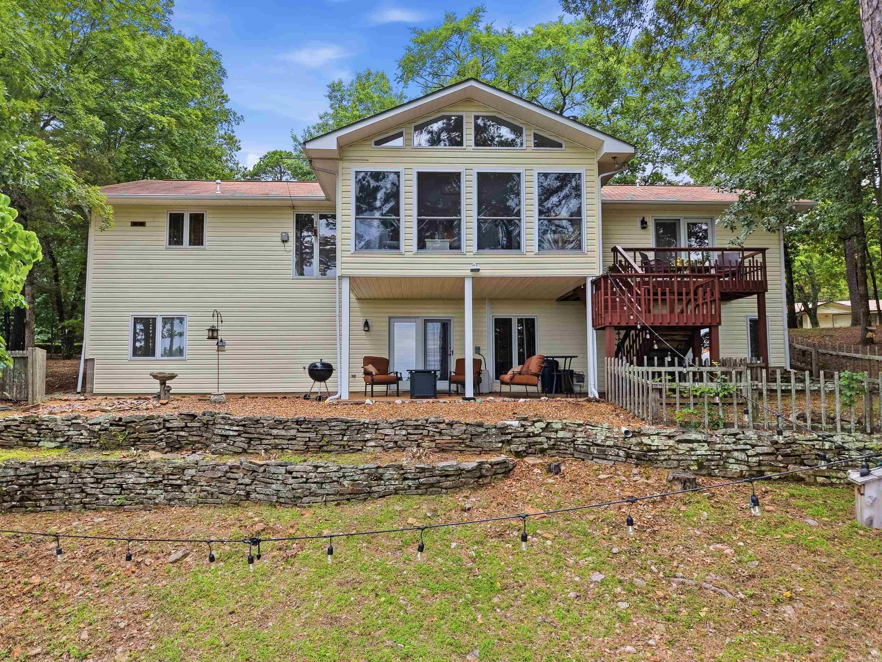 237 Pine Hill  Fairfield Bay, AR
